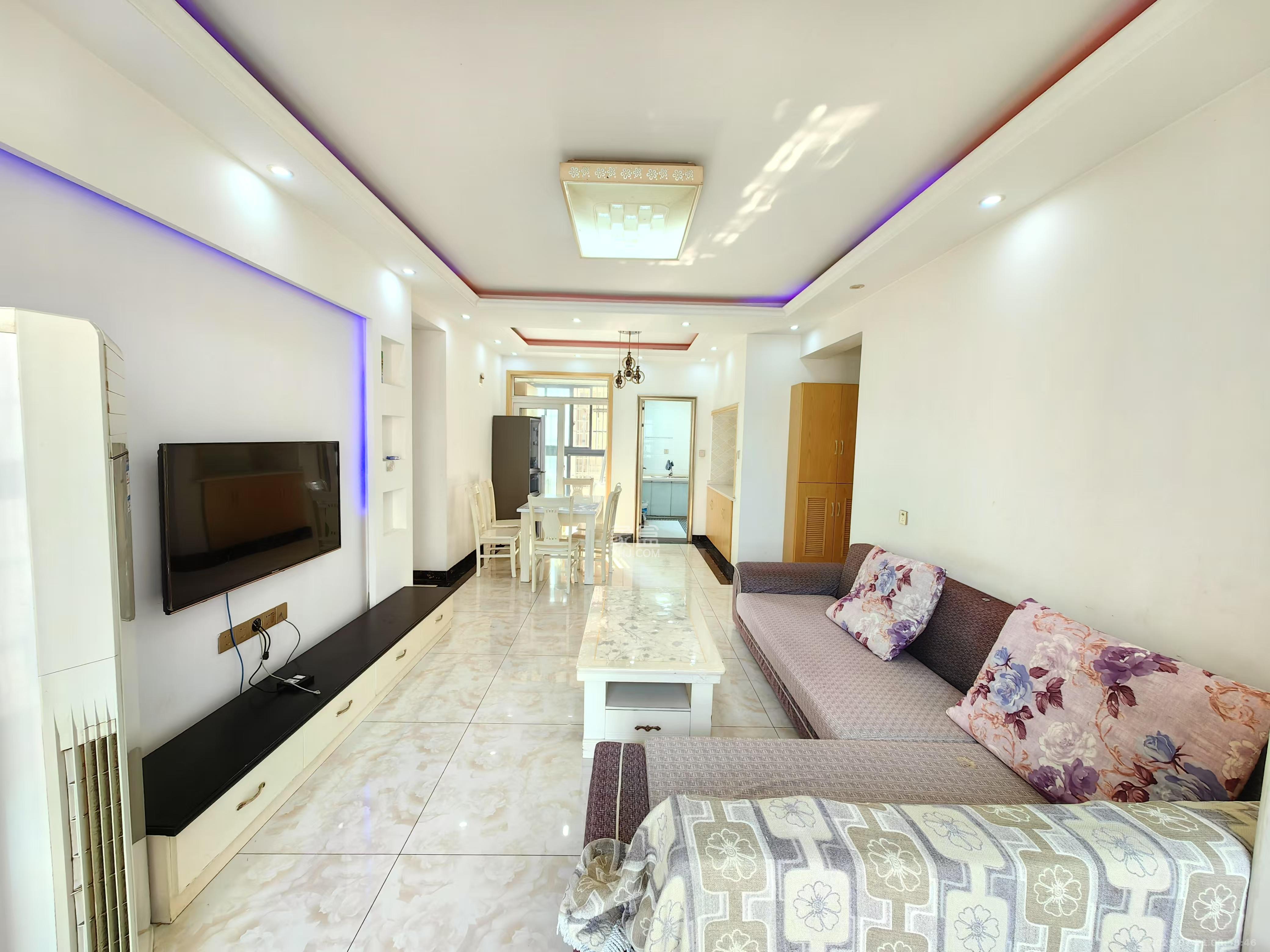 嘉顺苑 3室2厅2卫 2400.0元/月 嘉顺苑 3室2厅2卫 2400.0元/月室内图