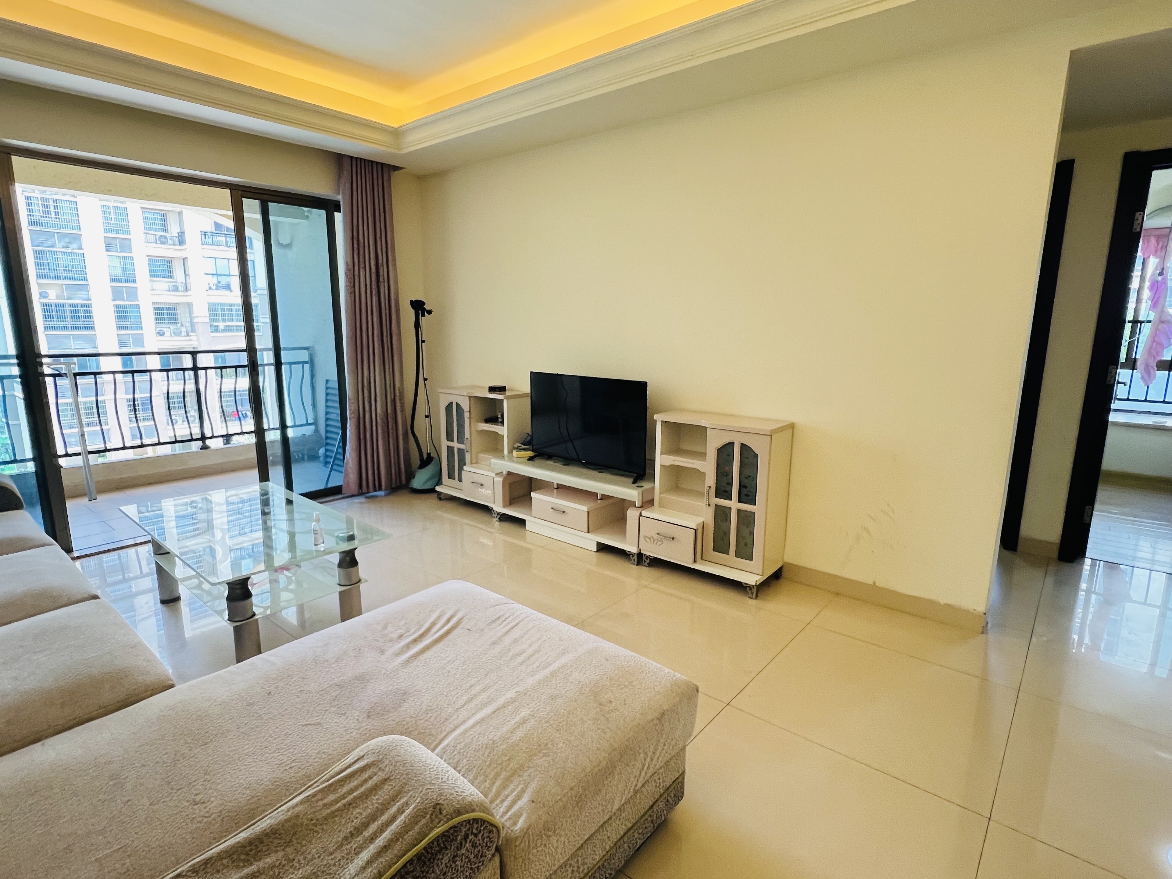 碧桂园 3室2厅1卫 1600.0元/月 碧桂园 3室2厅1卫 1600.0元/月室内图