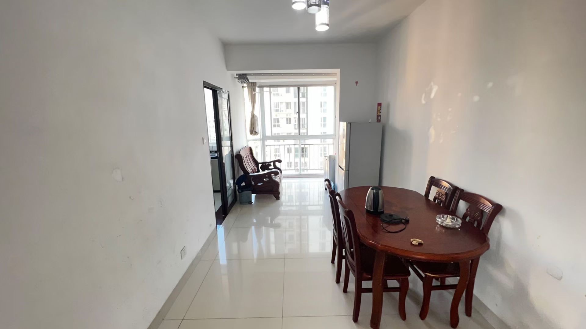 春熙苑 2室2厅1卫 2300.0元/月 春熙苑 2室2厅1卫 2300.0元/月室内图