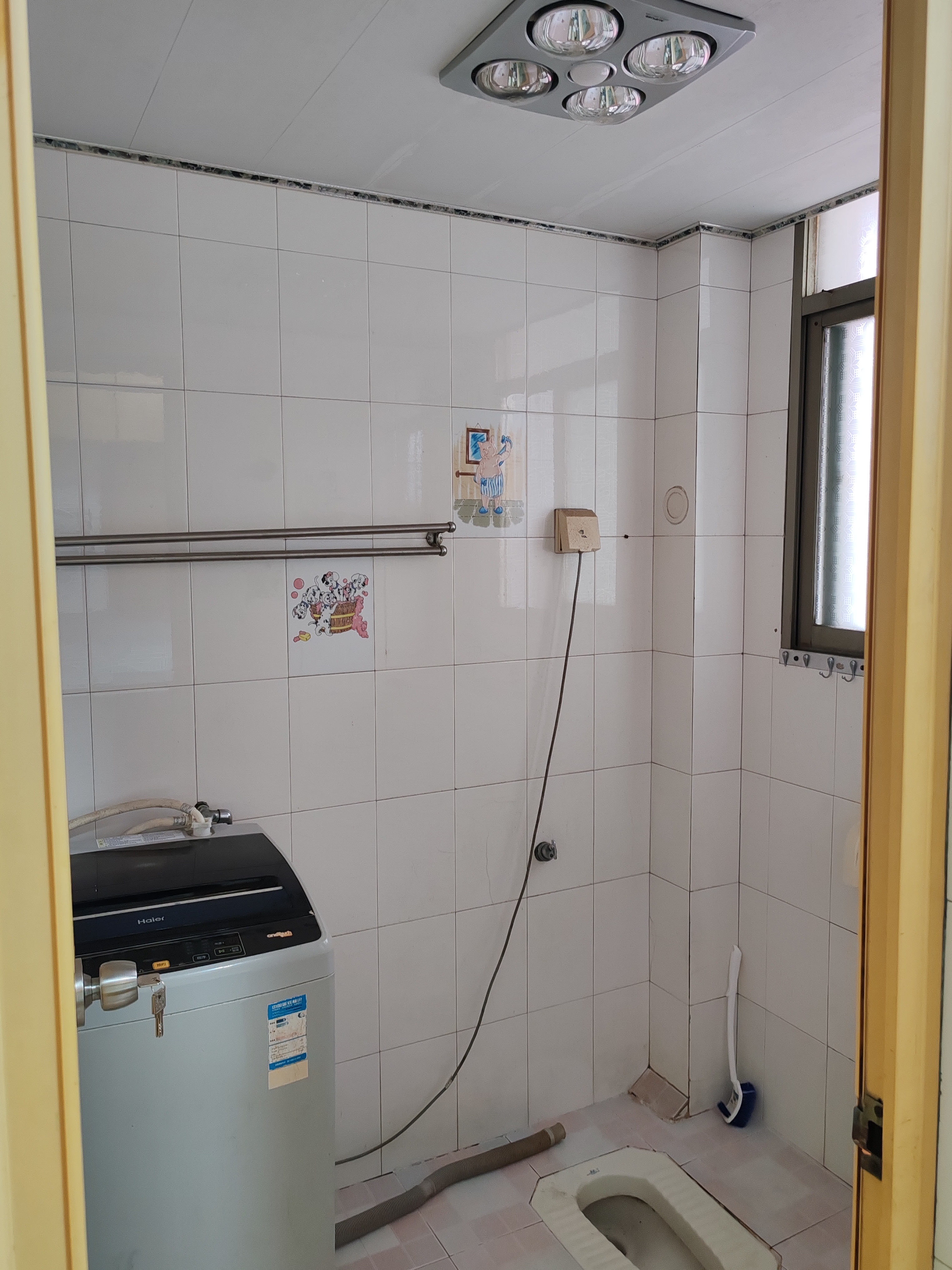 418家属区 3室2厅2卫 38.0万 418家属区 3室2厅2卫 38.0万客厅