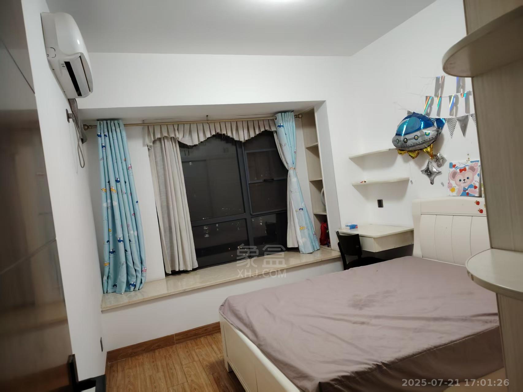 日盛山湖城 4室2厅2卫 2300.0元/月 日盛山湖城 4室2厅2卫 2300.0元/月室内图