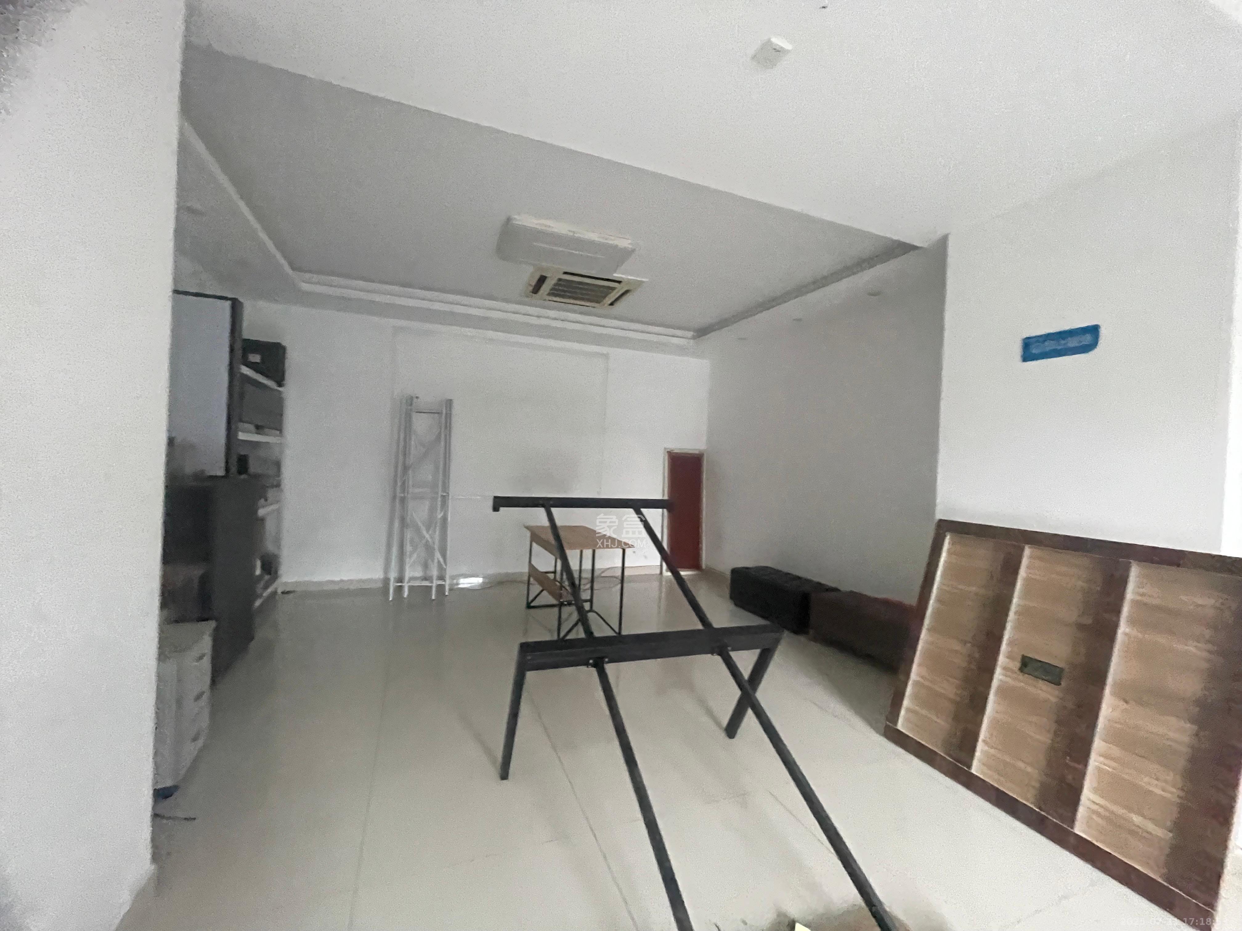 裕园大厦 8室2厅2卫 16000.0元/月 裕园大厦 8室2厅2卫 16000.0元/月室内图