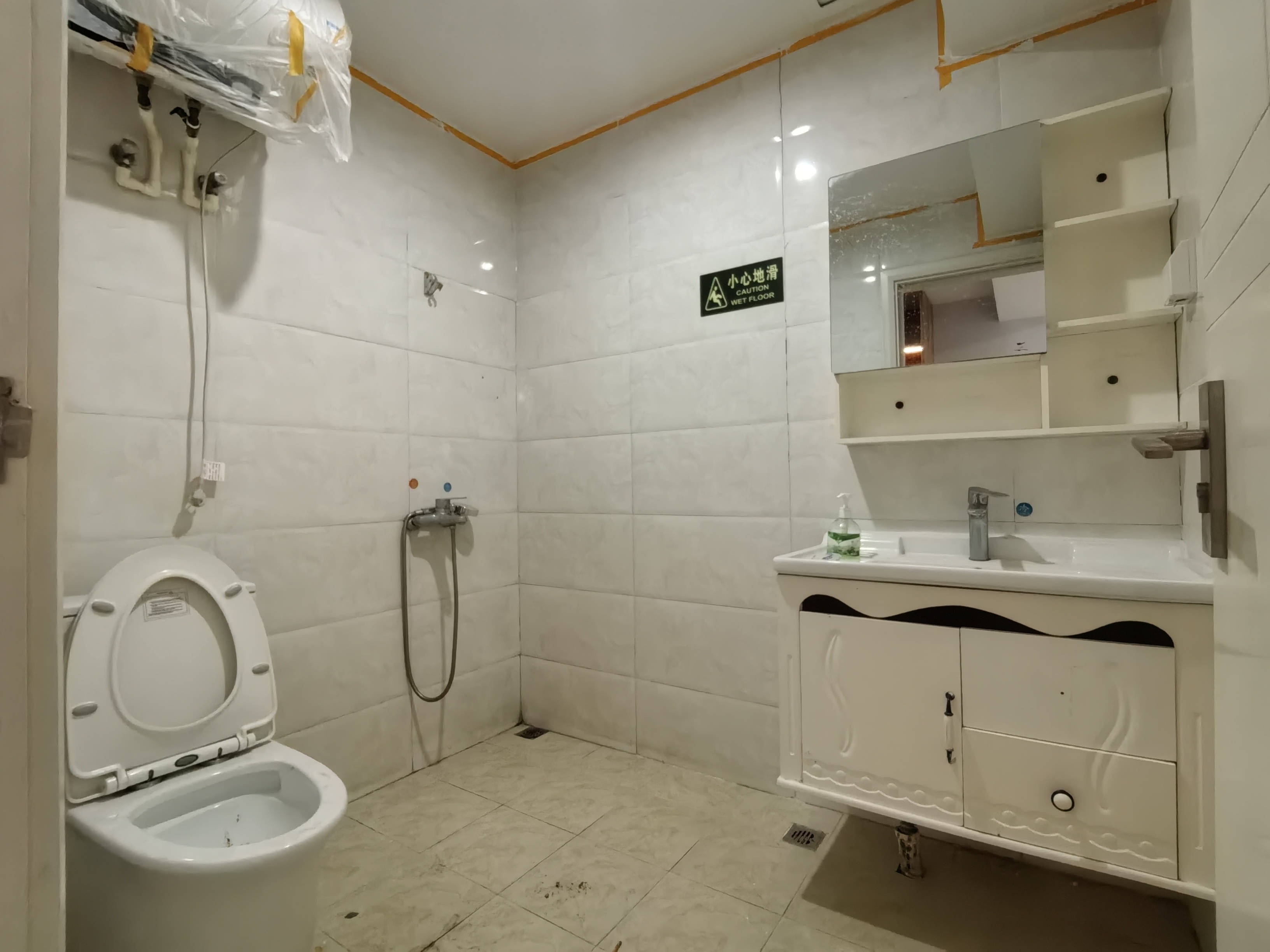 望海国际广场 1室0厅0卫 2500.0元/月 望海国际广场 1室0厅0卫 2500.0元/月室内图