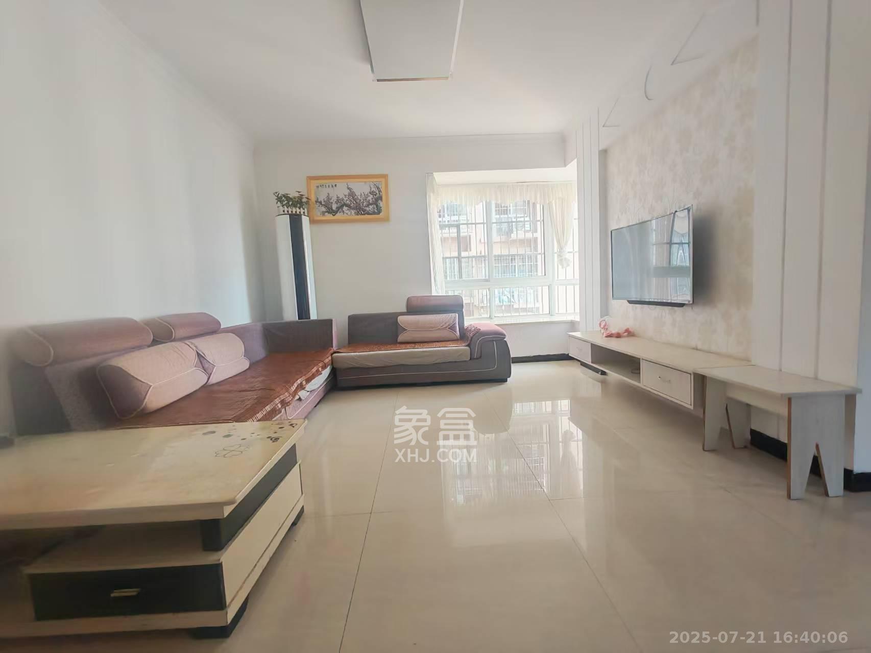 泊林晶城  4室2厅2卫    1700.0元/月 泊林晶城  4室2厅2卫    1700.0元/月室内图