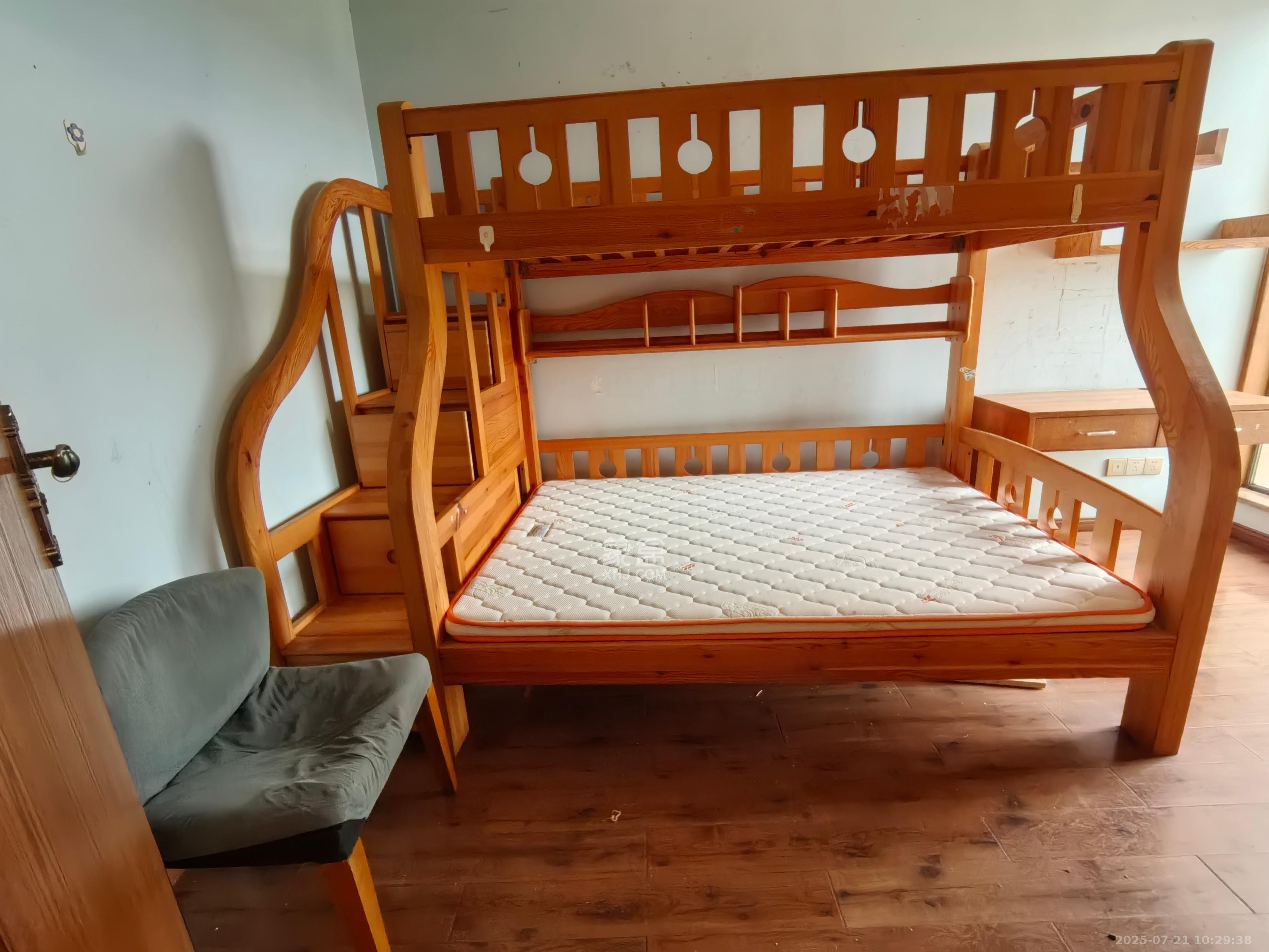 卓越蔚蓝海岸二期  2室1厅1卫    2000.0元/月户型图