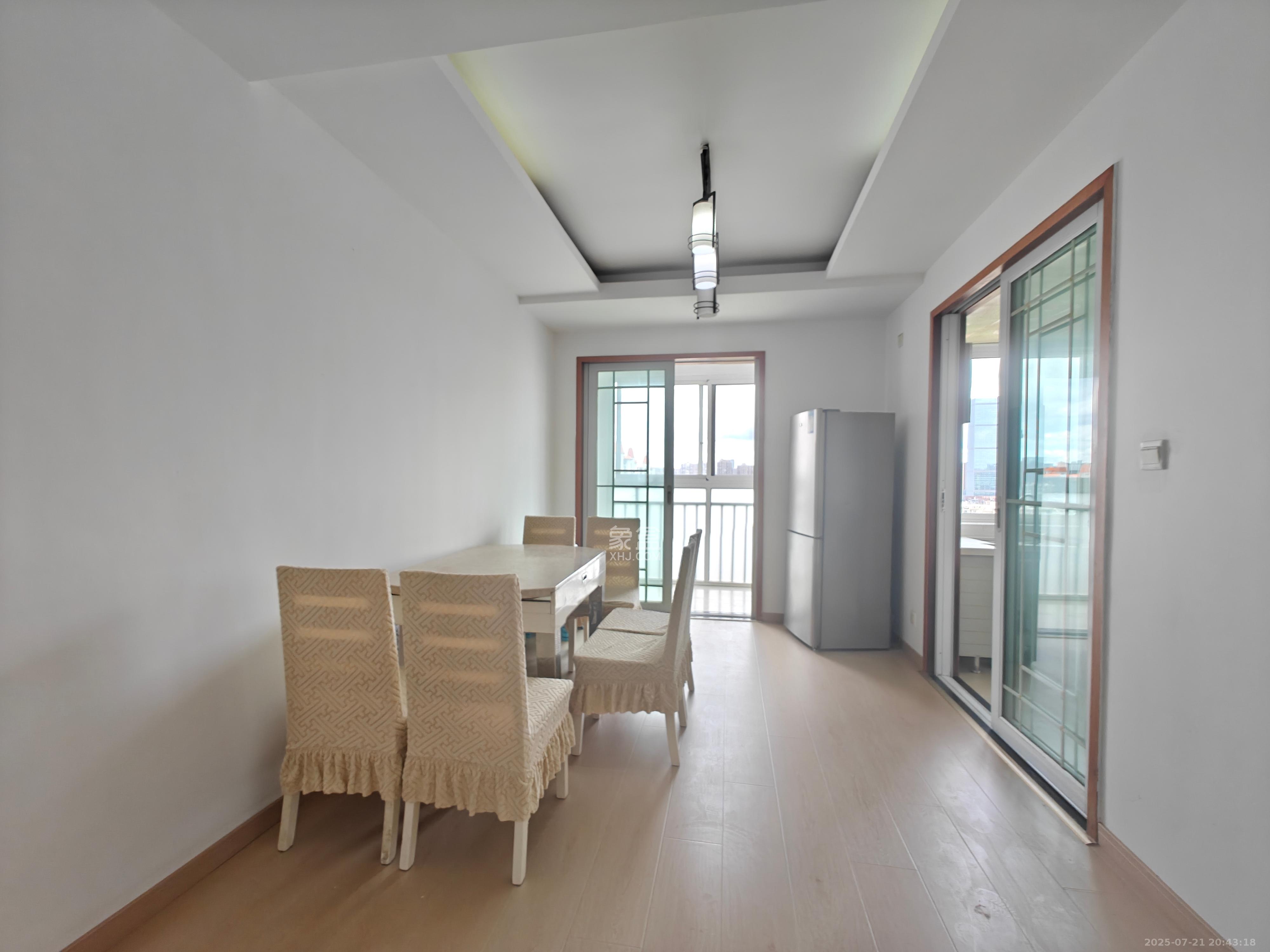 嘉盛华庭（一期、二期、三期）  4室2厅1卫    3200.0元/月室内图