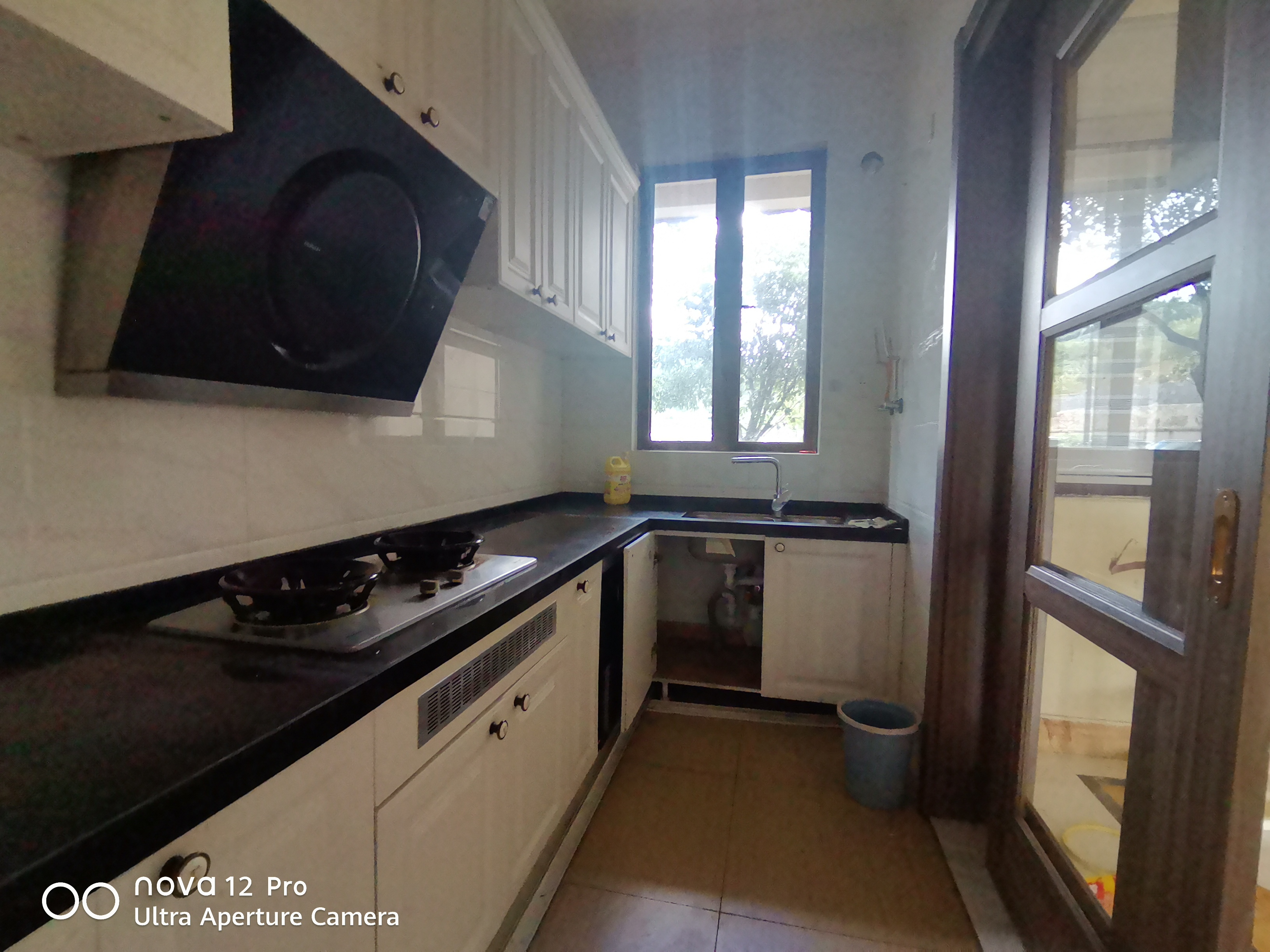 碧桂园豪园 4室2厅2卫 1800.0元/月 碧桂园豪园 4室2厅2卫 1800.0元/月室内图