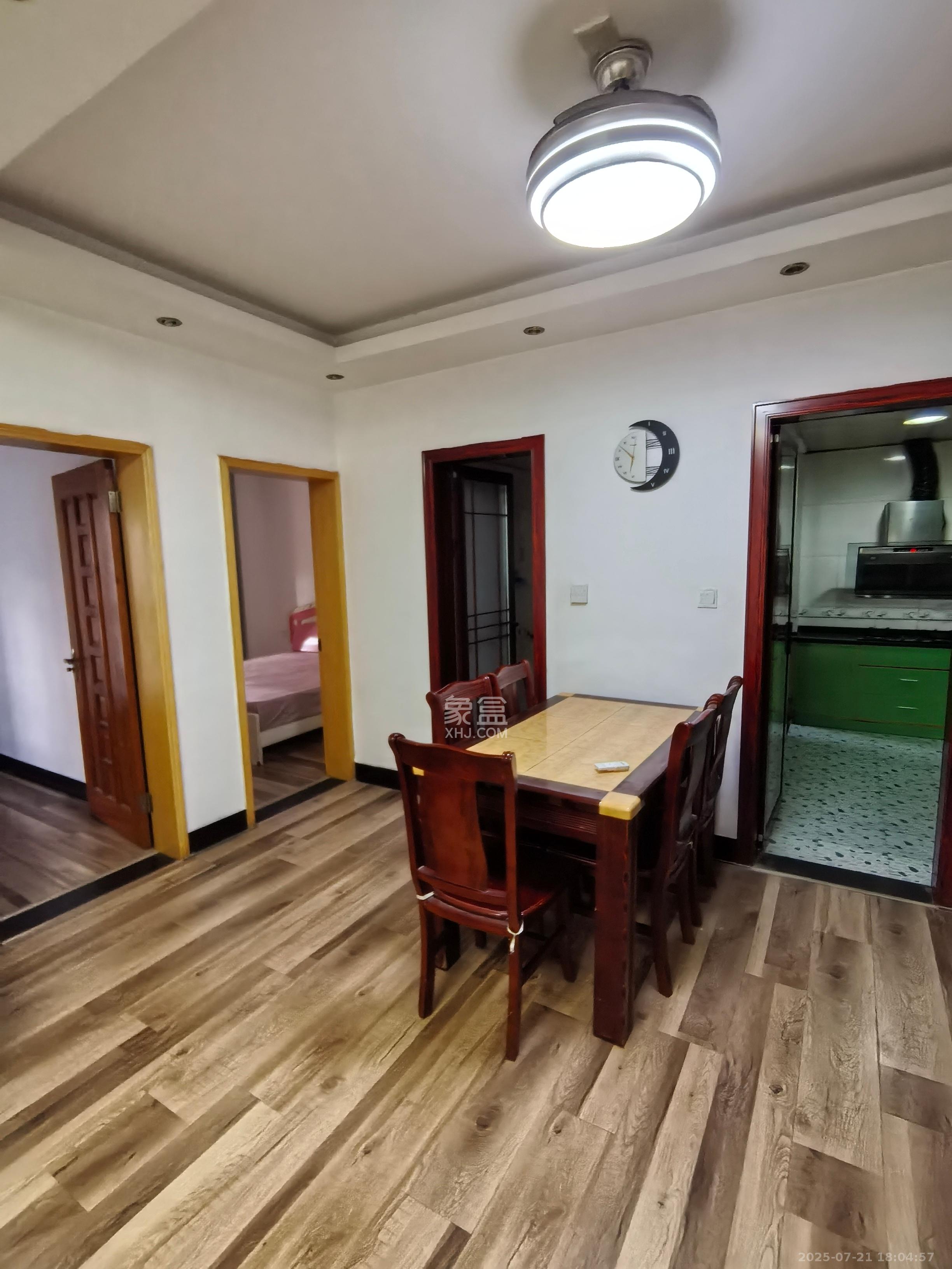 彩都公寓  2室1厅1卫   1700.00元/月室内图