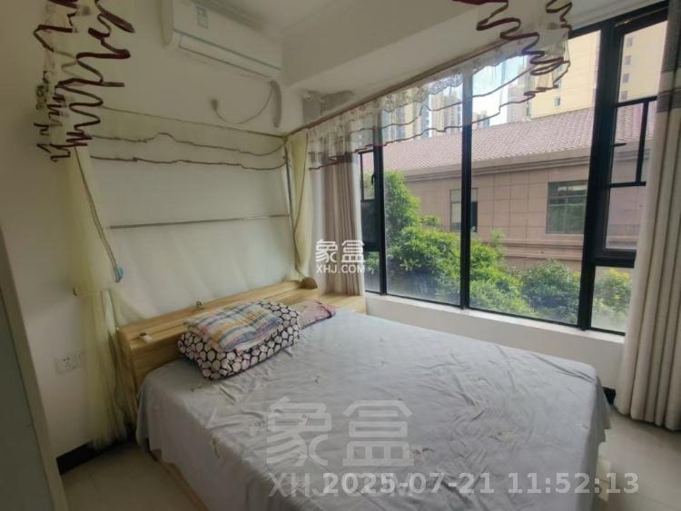 金轮翡翠名园  3室2厅1卫   1800.00元/月室内图