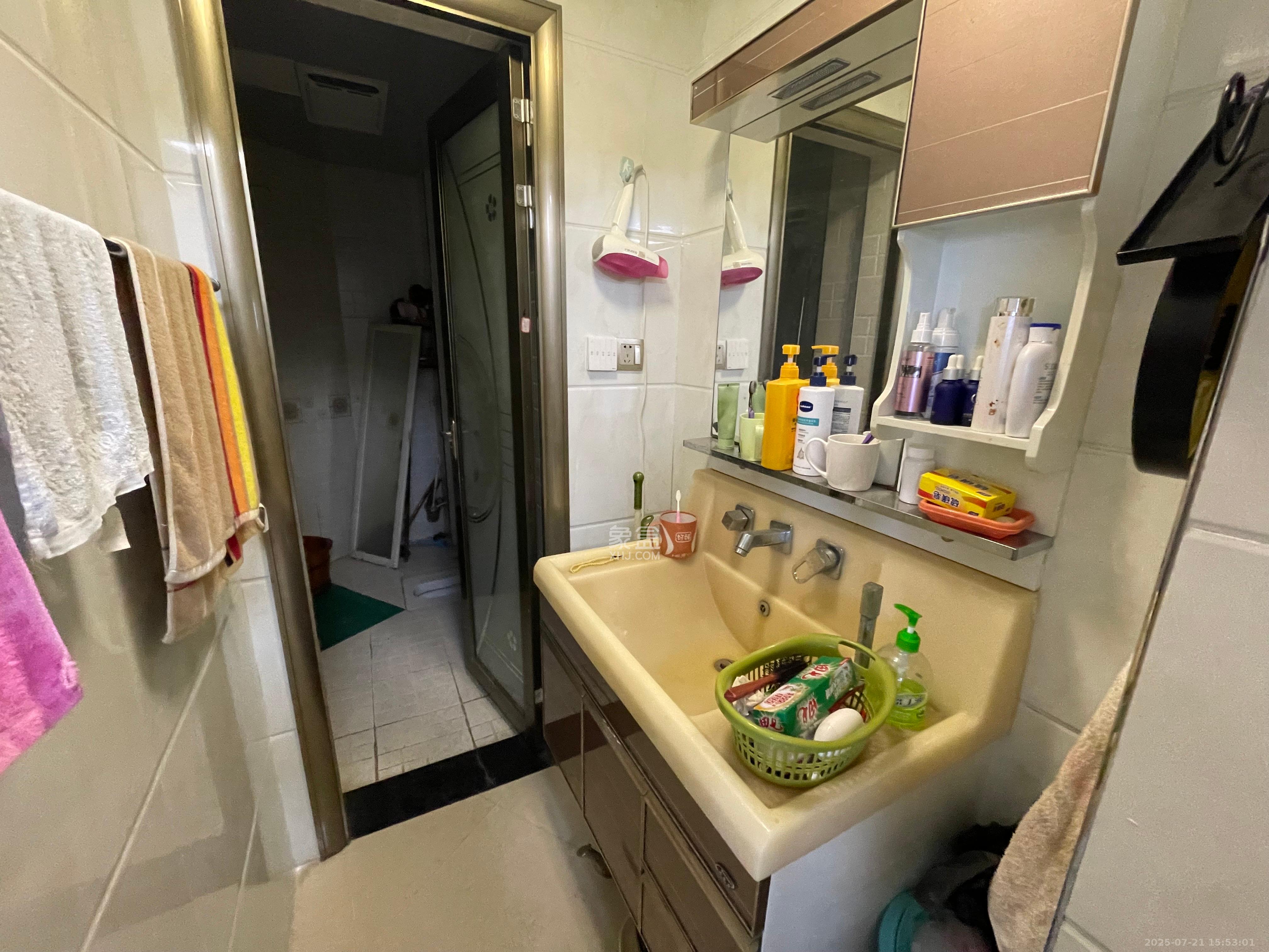 万象美域 1室1厅1卫 1600.0元/月 万象美域 1室1厅1卫 1600.0元/月室内图