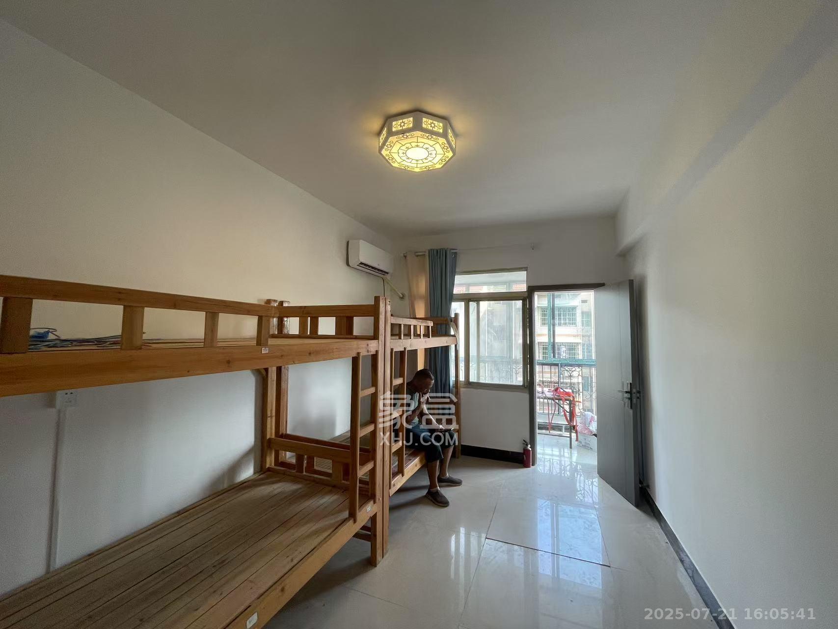 友谊小区公寓楼 3室2厅2卫 1680.0元/月 友谊小区公寓楼 3室2厅2卫 1680.0元/月室内图