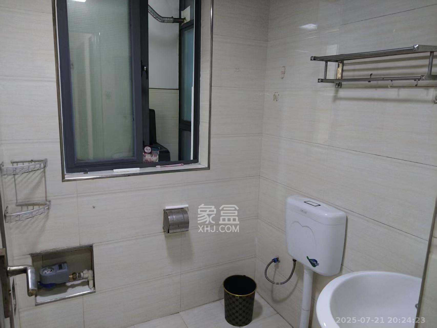 鑫远熙山  2室2厅1卫    2300.0元/月 鑫远熙山  2室2厅1卫    2300.0元/月室内图