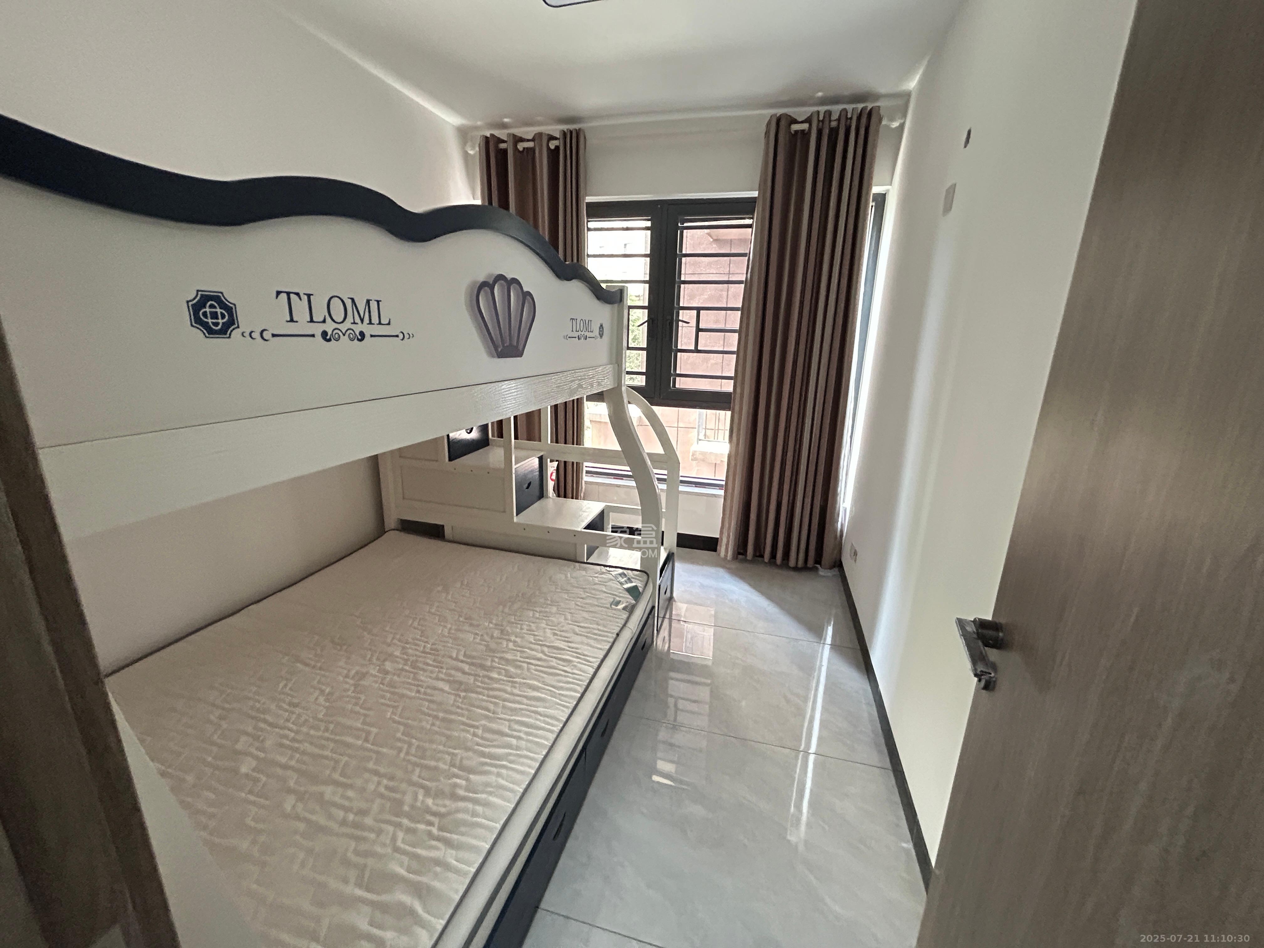 佛奥康桥水岸 3室2厅2卫 1800.0元/月 佛奥康桥水岸 3室2厅2卫 1800.0元/月室内图