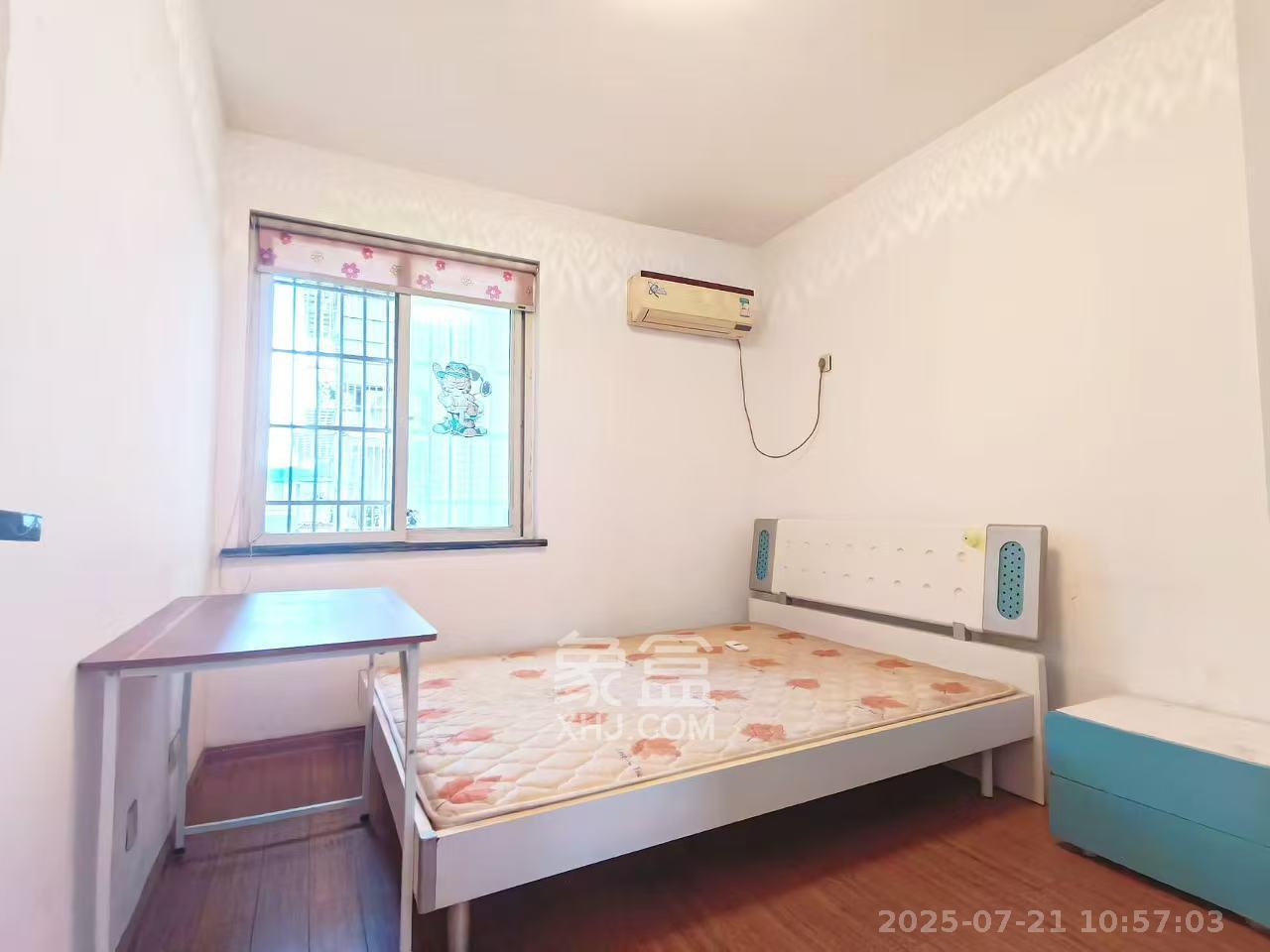 天翔新新家园  3室1厅1卫    2200.0元/月室内图