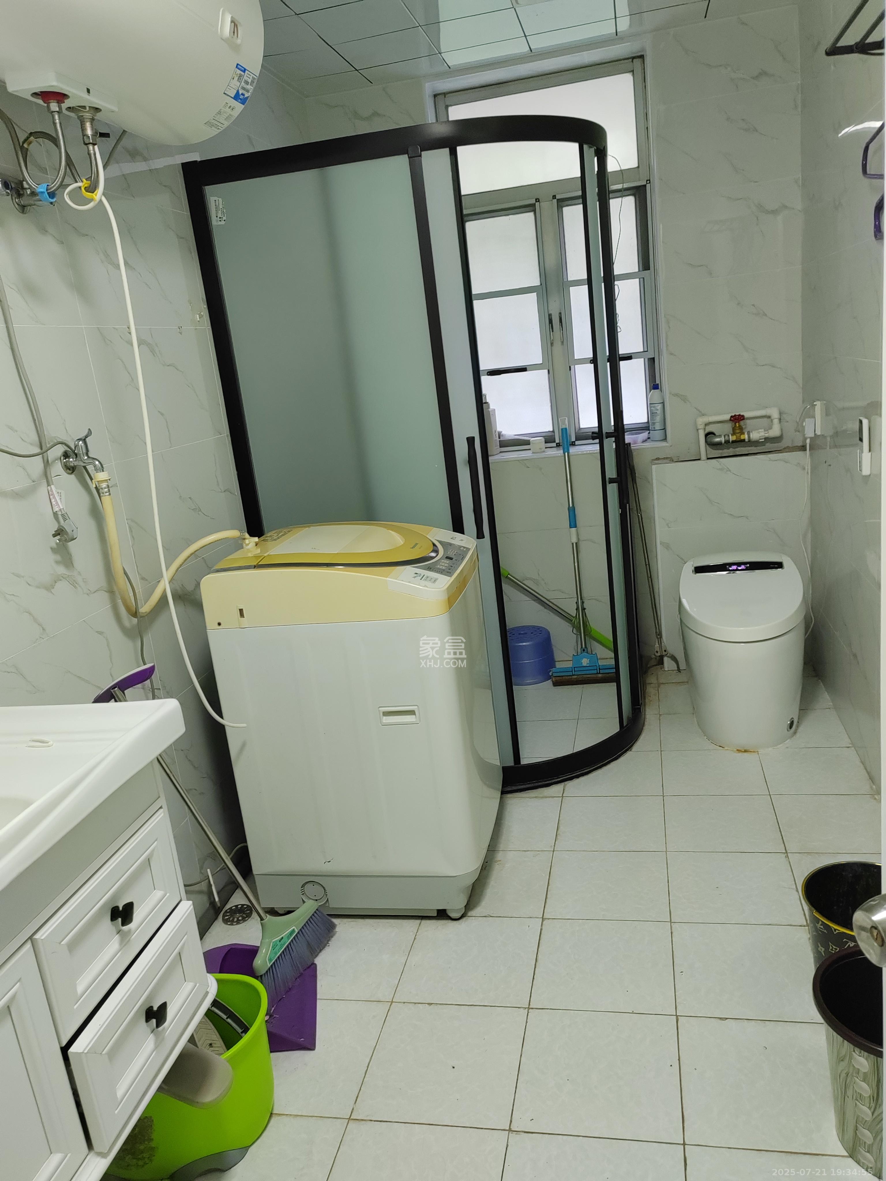 鸿园小区  3室2厅3卫   3500.00元/月室内图
