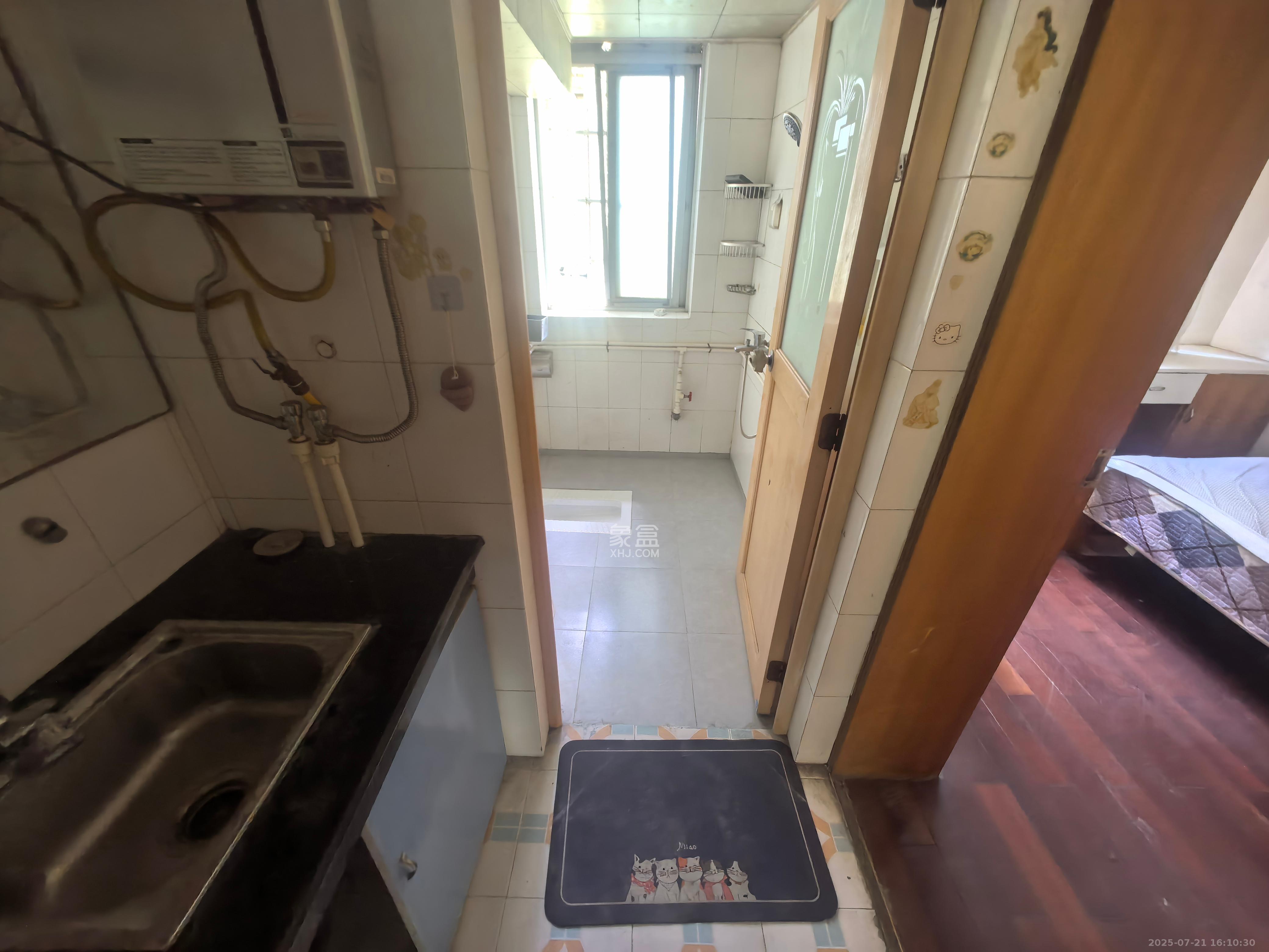 咸嘉新村嘉兴苑 3室2厅1卫 1850.0元/月 咸嘉新村嘉兴苑 3室2厅1卫 1850.0元/月室内图