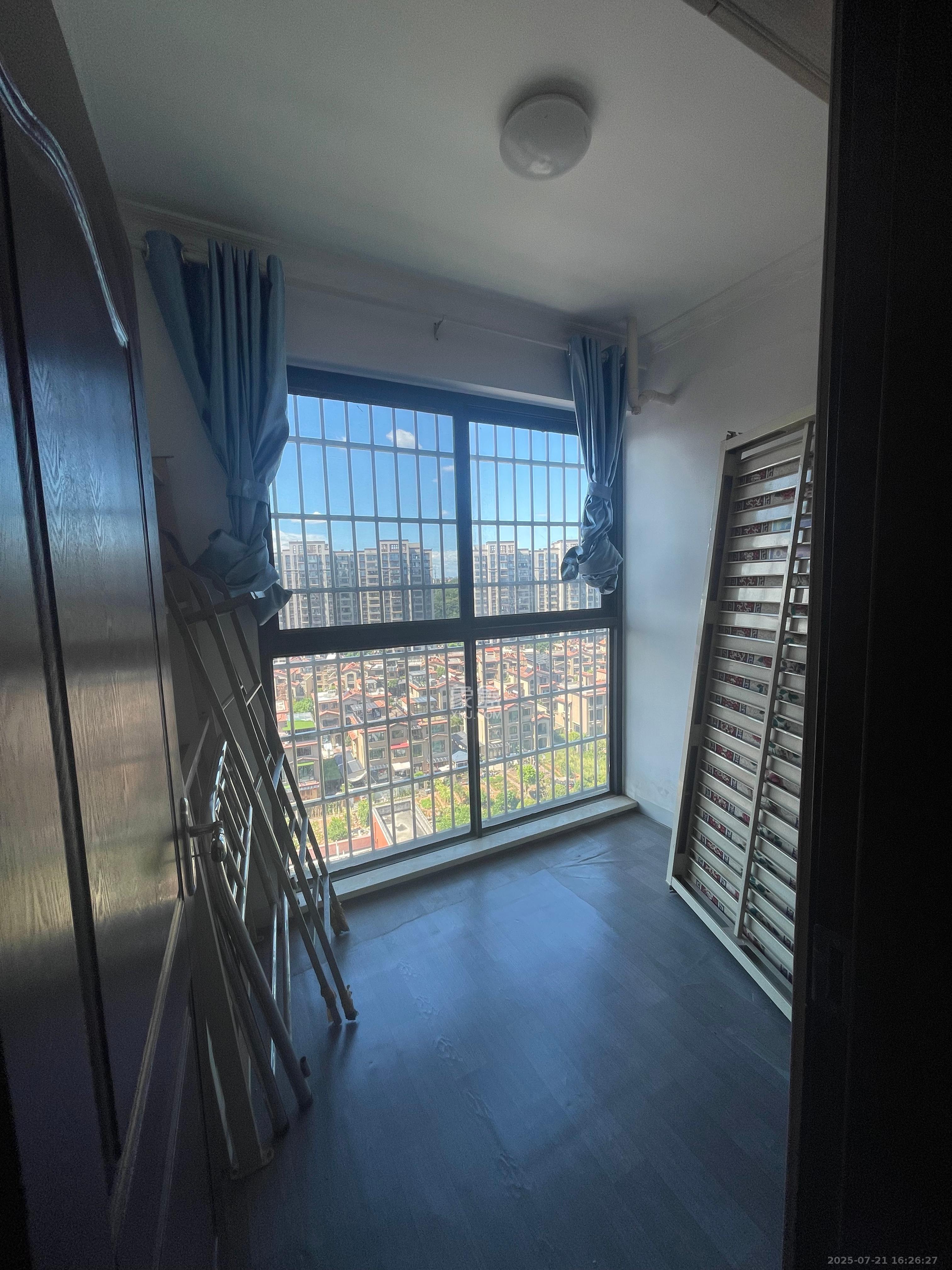 中悦领秀城 4室2厅0卫 2000.0元/月 中悦领秀城 4室2厅0卫 2000.0元/月室内图