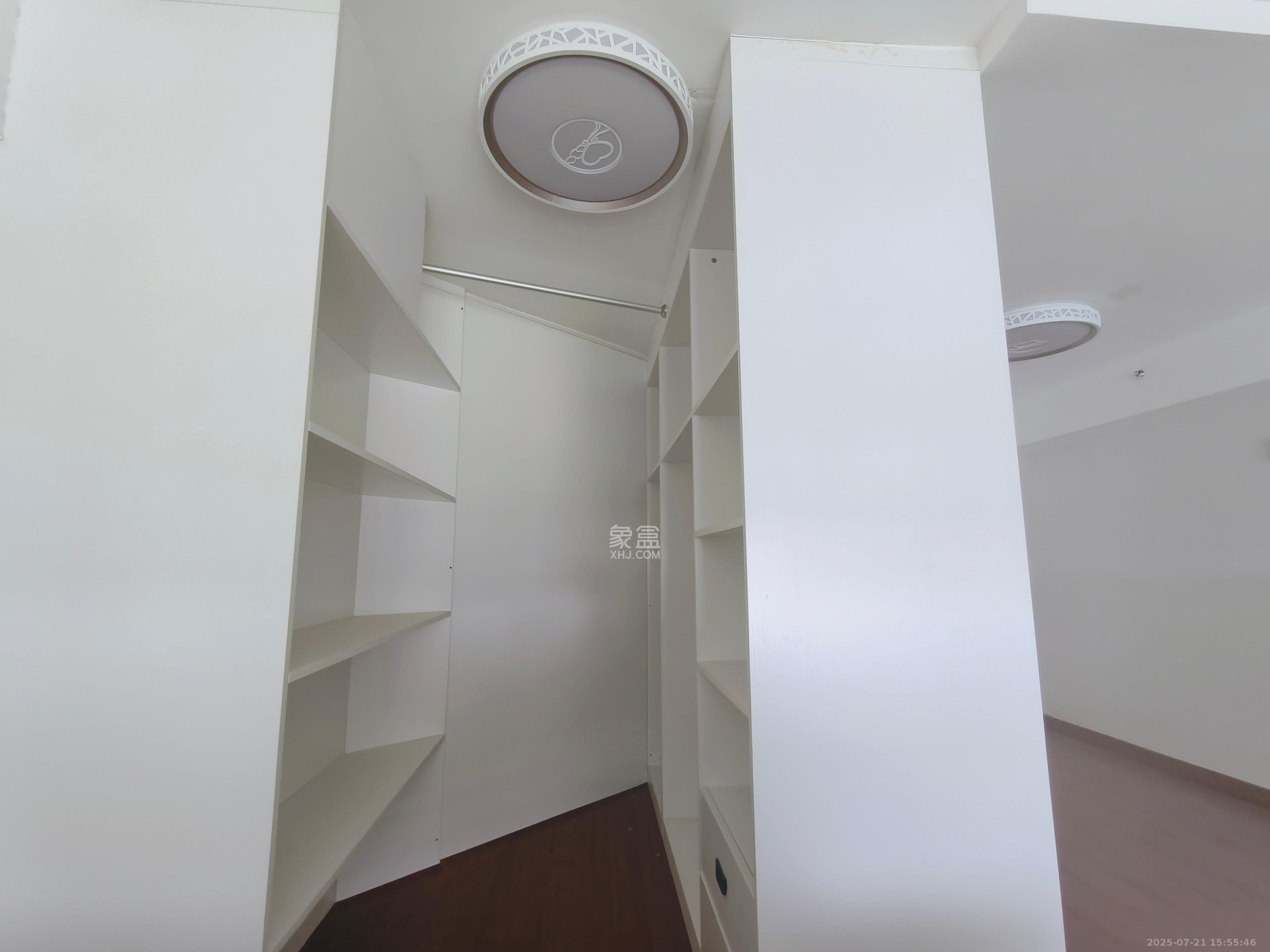 梅溪半岛  1室0厅0卫    2500.0元/月室内图