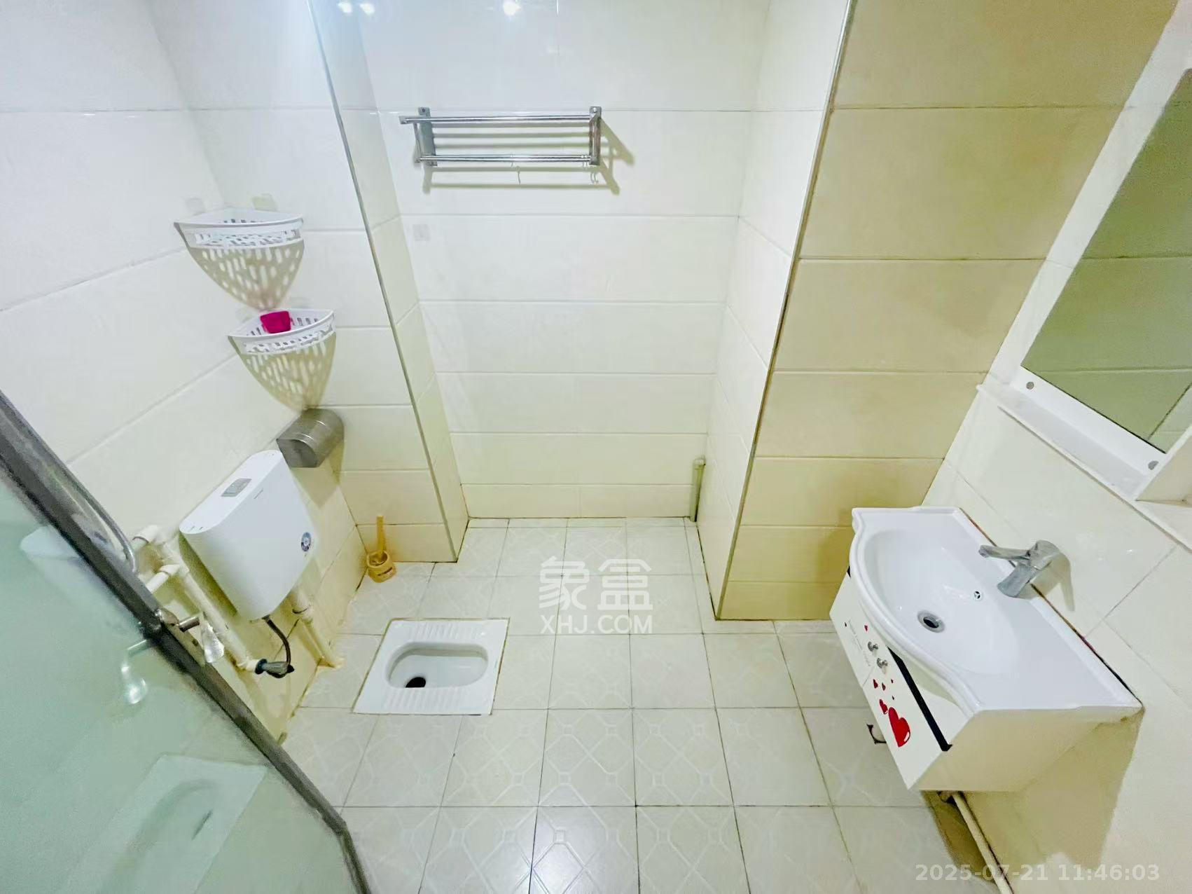 圭塘三小区 1室1厅1卫 1600.0元/月 圭塘三小区 1室1厅1卫 1600.0元/月室内图