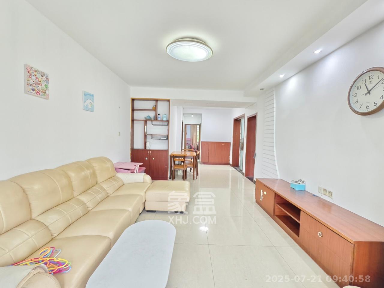 金色山庄  2室2厅1卫    2400.0元/月 金色山庄  2室2厅1卫    2400.0元/月室内图