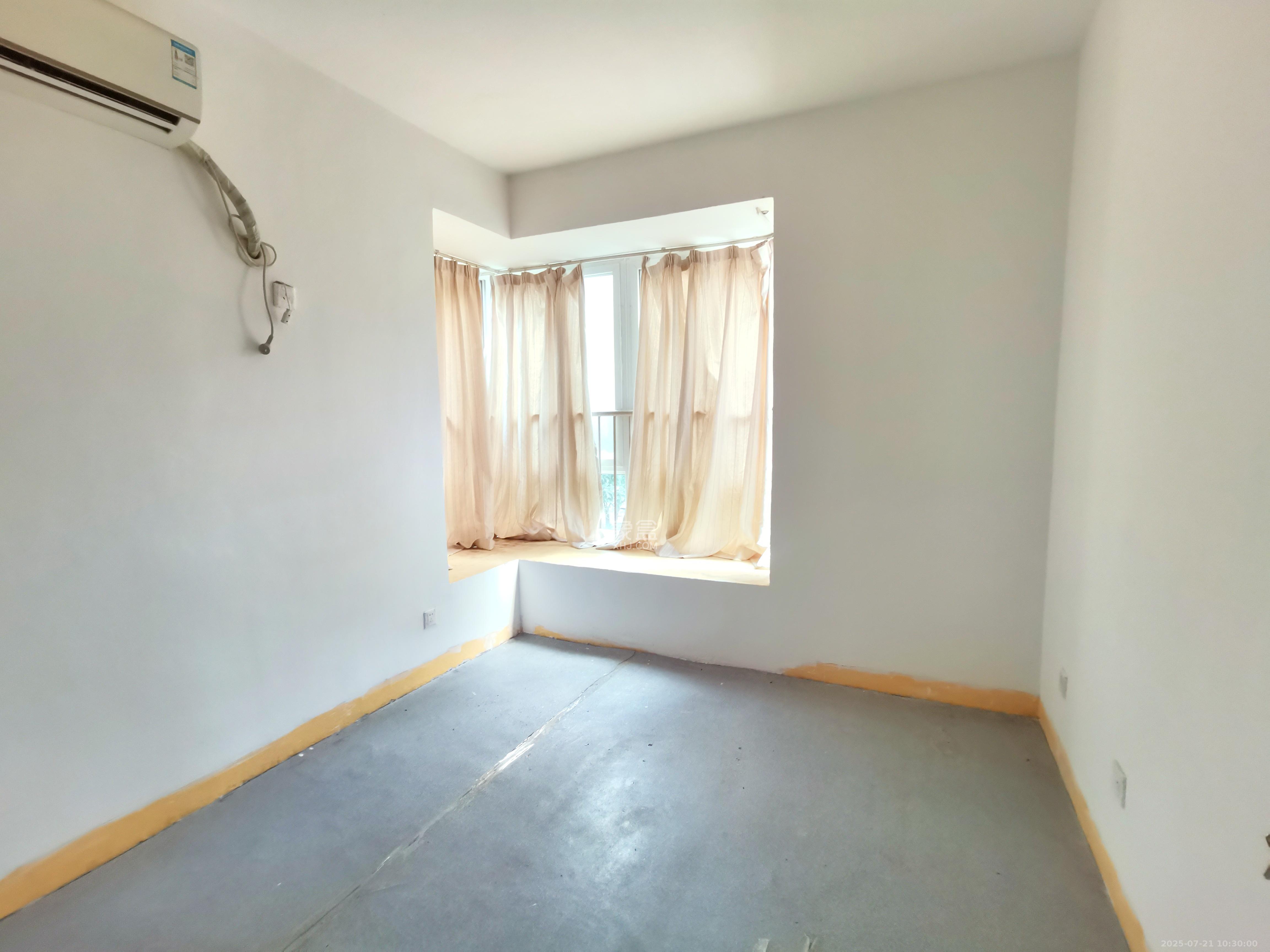 山语城一期 3室1厅2卫 2100.0元/月 山语城一期 3室1厅2卫 2100.0元/月室内图