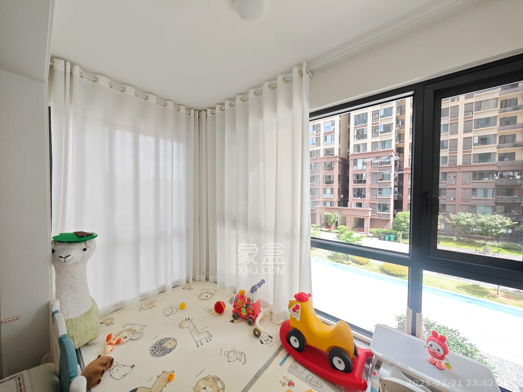 长房明宸府  3室2厅2卫    110.0万卧室