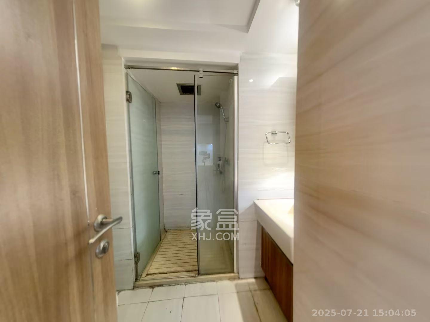 奥林匹克花园贡院三期  1室1厅1卫    1300.0元/月 奥林匹克花园贡院三期  1室1厅1卫    1300.0元/月室内图