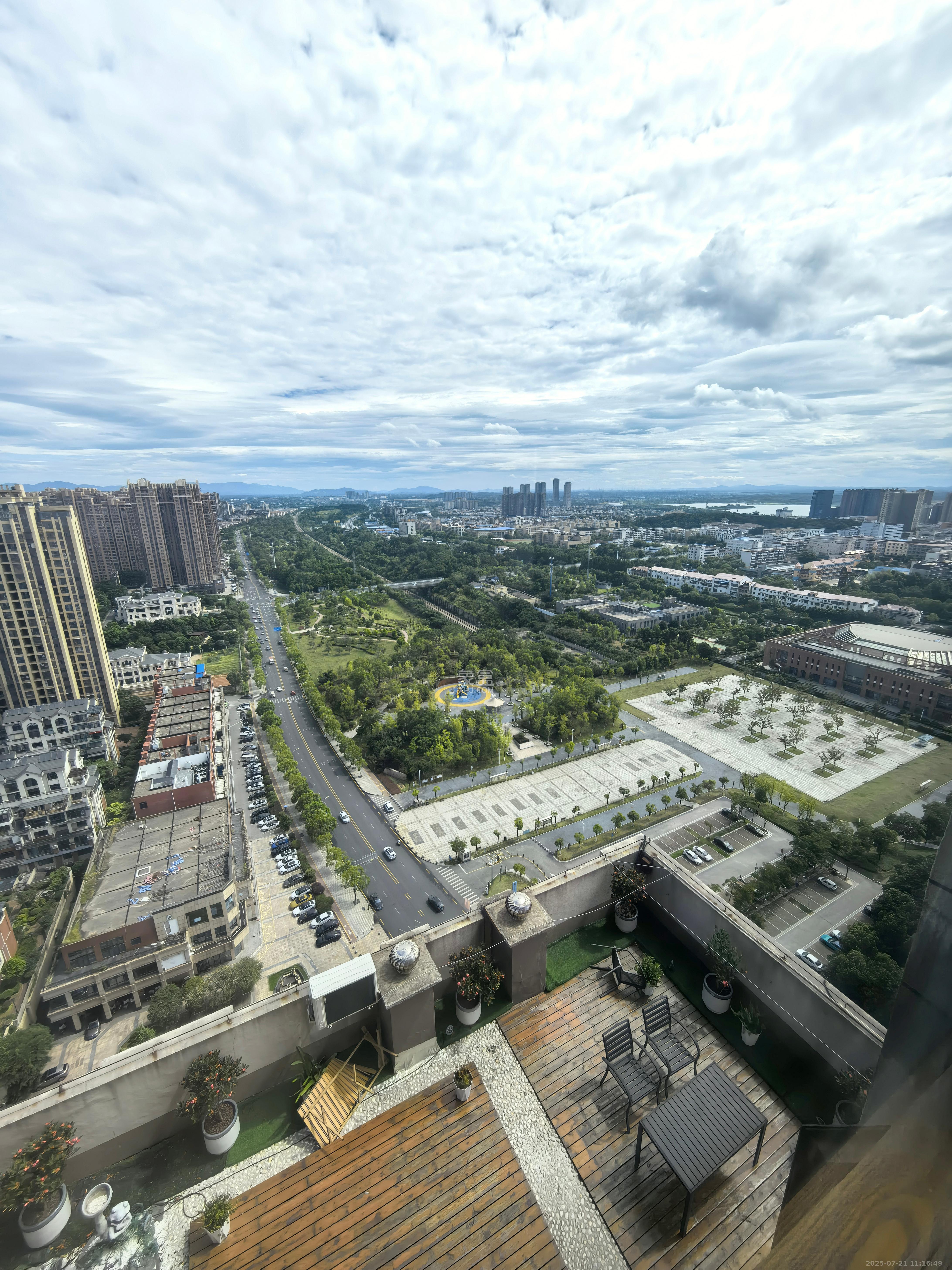 艾美潇湘 3室2厅1卫 2000.0元/月 艾美潇湘 3室2厅1卫 2000.0元/月室内图