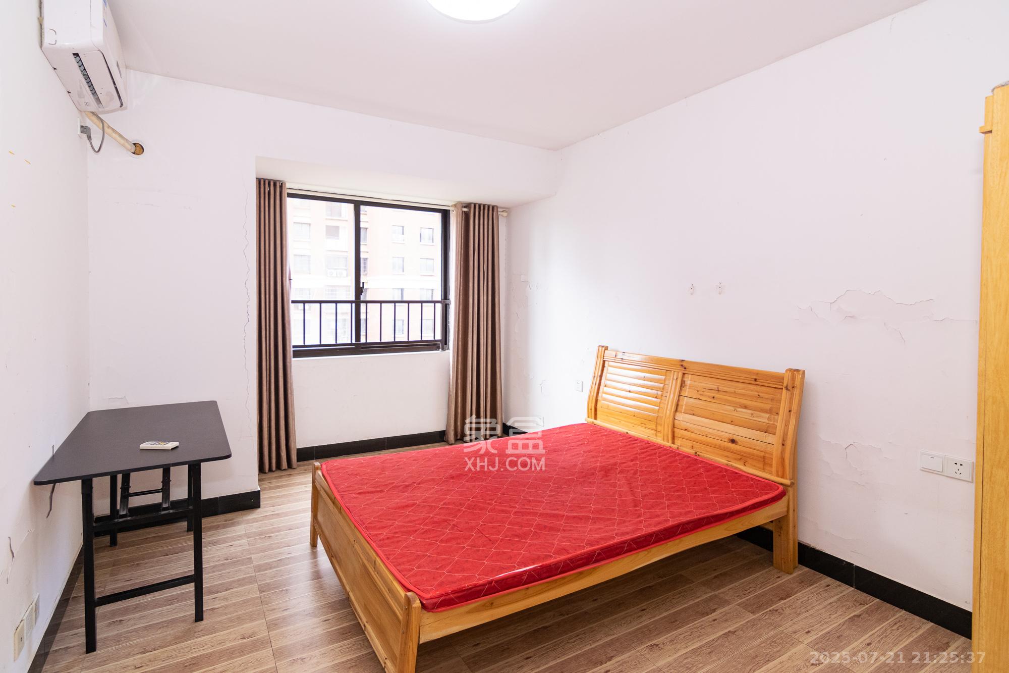 新城国际花都  2室2厅1卫    40.0万 新城国际花都  2室2厅1卫    40.0万卧室