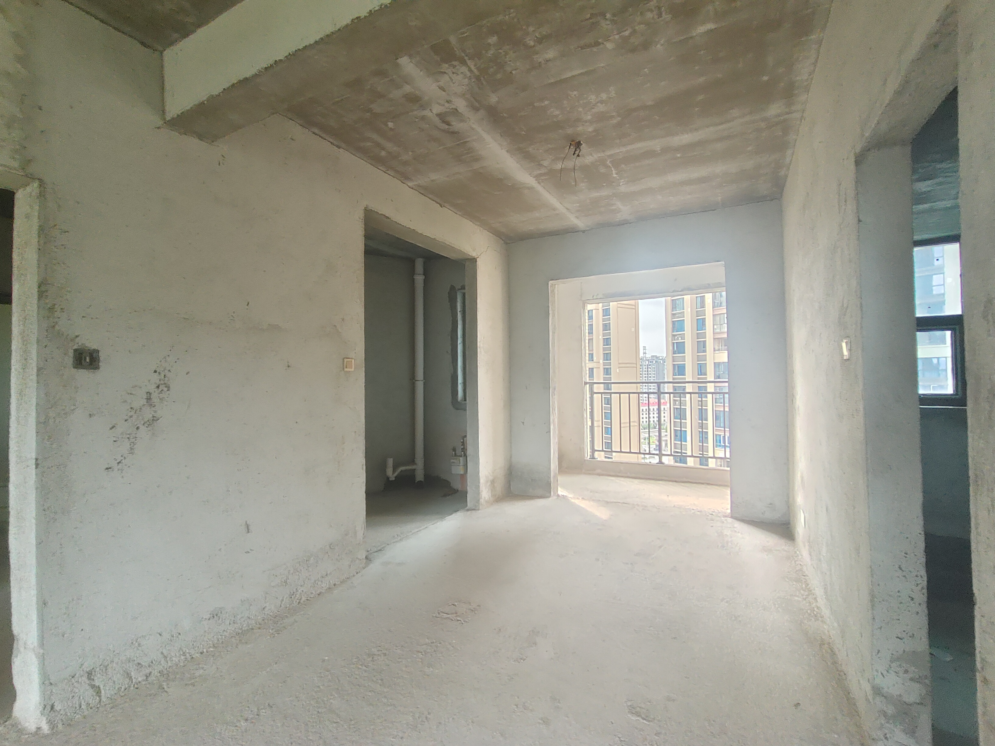 悦江山 4室2厅2卫 69.8万 悦江山 4室2厅2卫 69.8万客厅