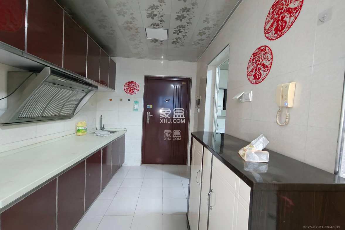 融圣国际 1室1厅1卫 1600.0元/月 融圣国际 1室1厅1卫 1600.0元/月室内图