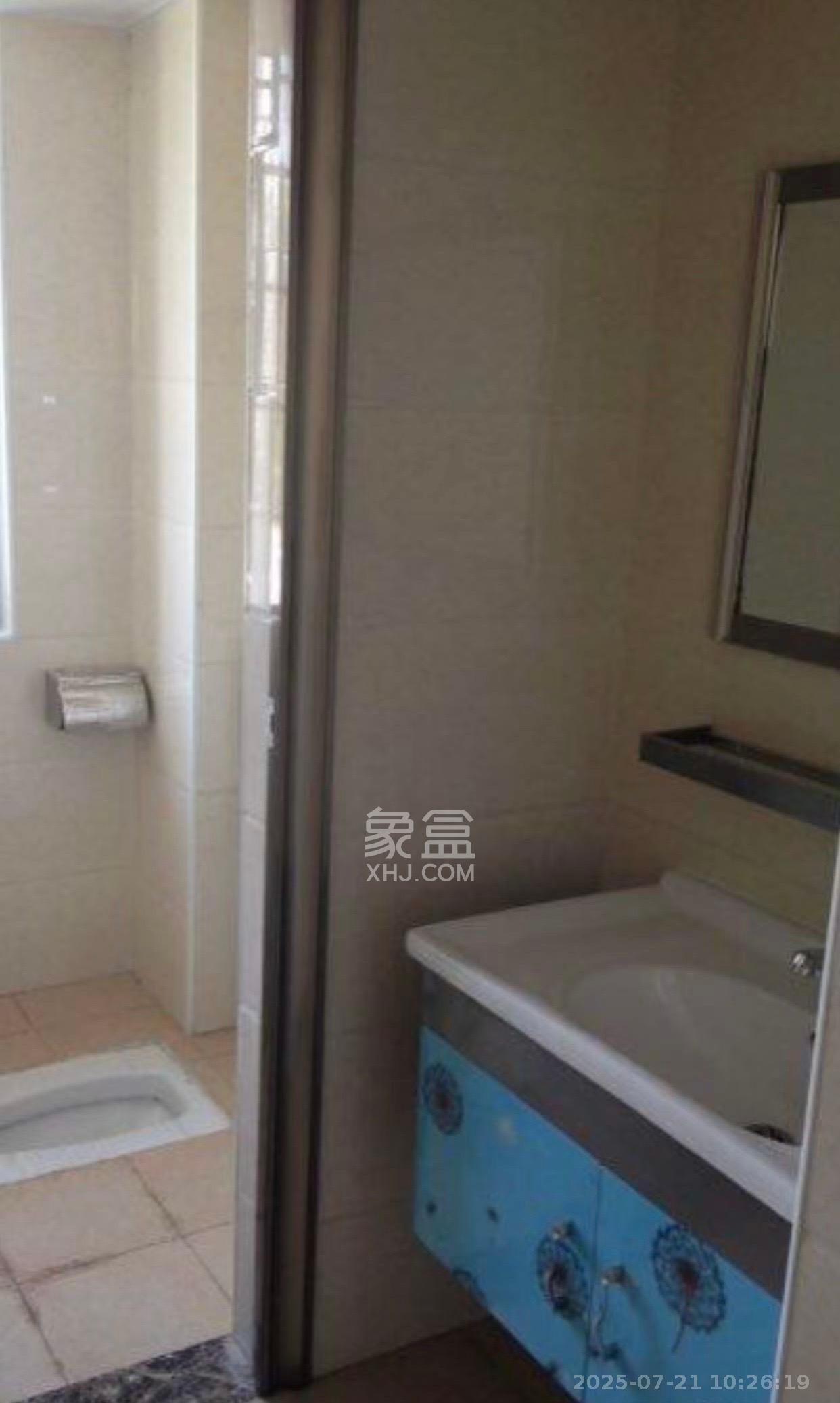 山水新城 2室2厅1卫 1800.0元/月 山水新城 2室2厅1卫 1800.0元/月室内图