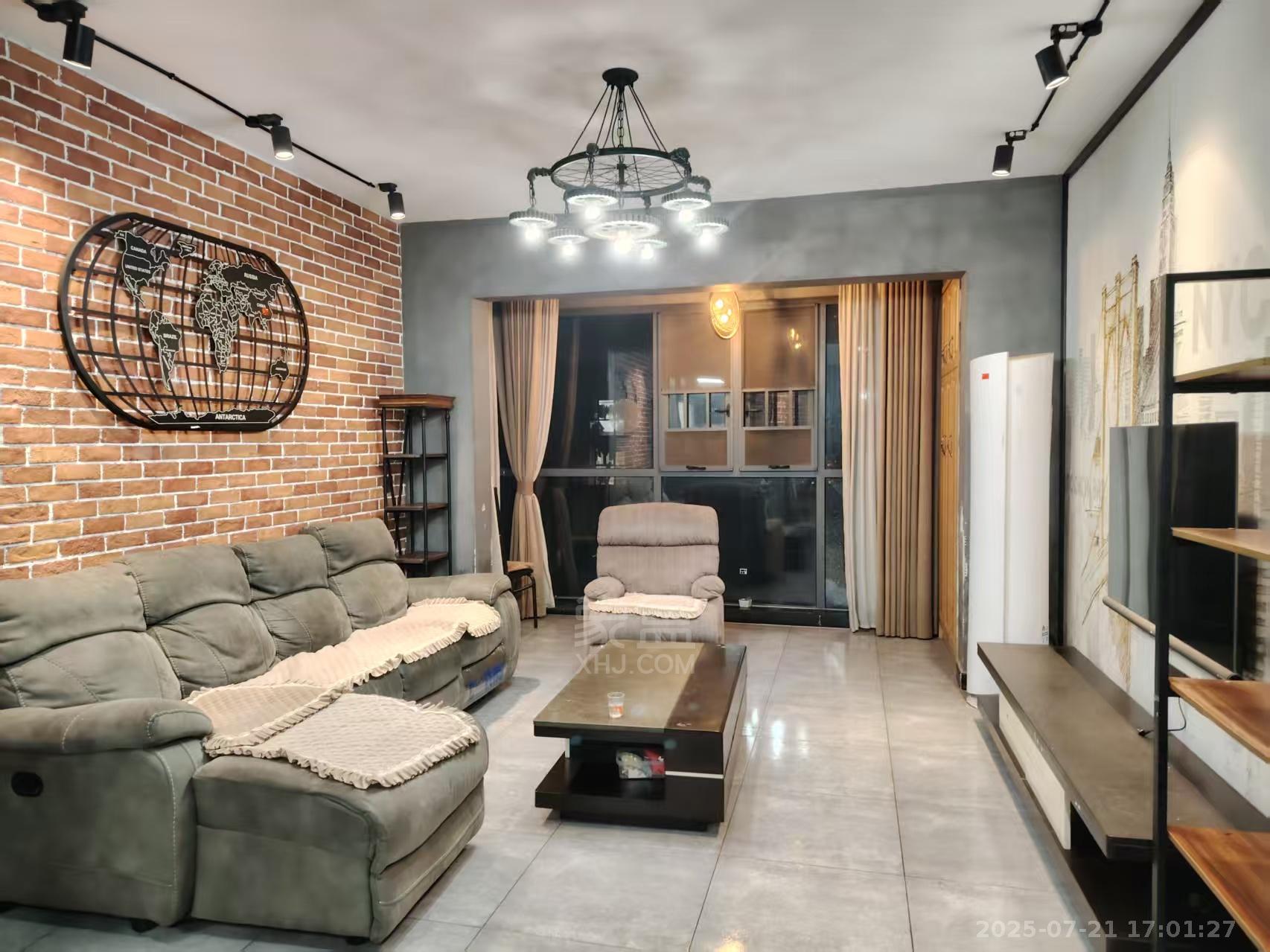 日盛山湖城 4室2厅2卫 2300.0元/月 日盛山湖城 4室2厅2卫 2300.0元/月室内图