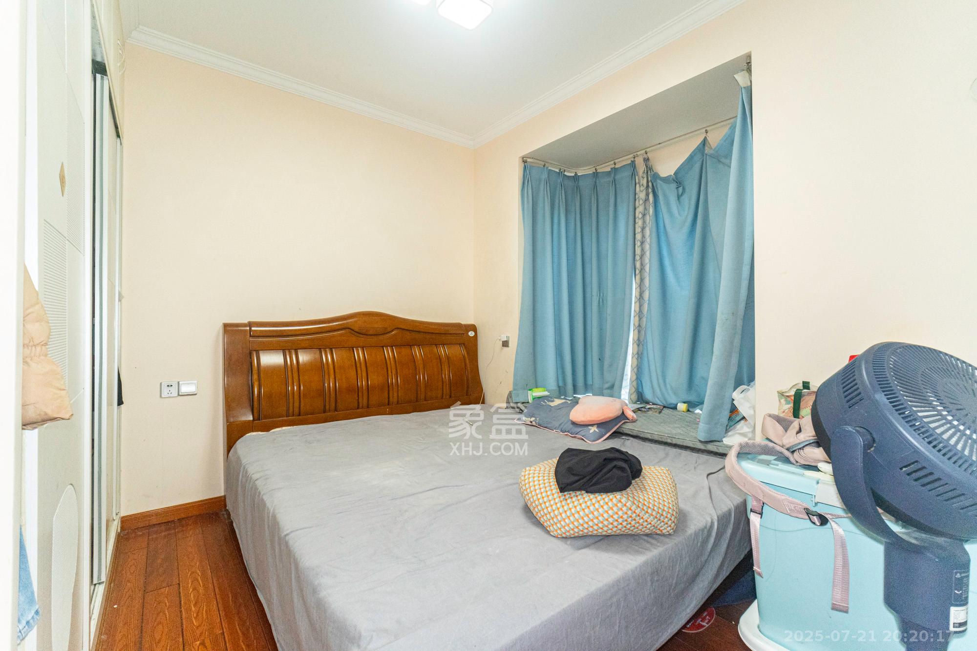 荣盛花语城  3室2厅1卫    52.8万 荣盛花语城  3室2厅1卫    52.8万卧室