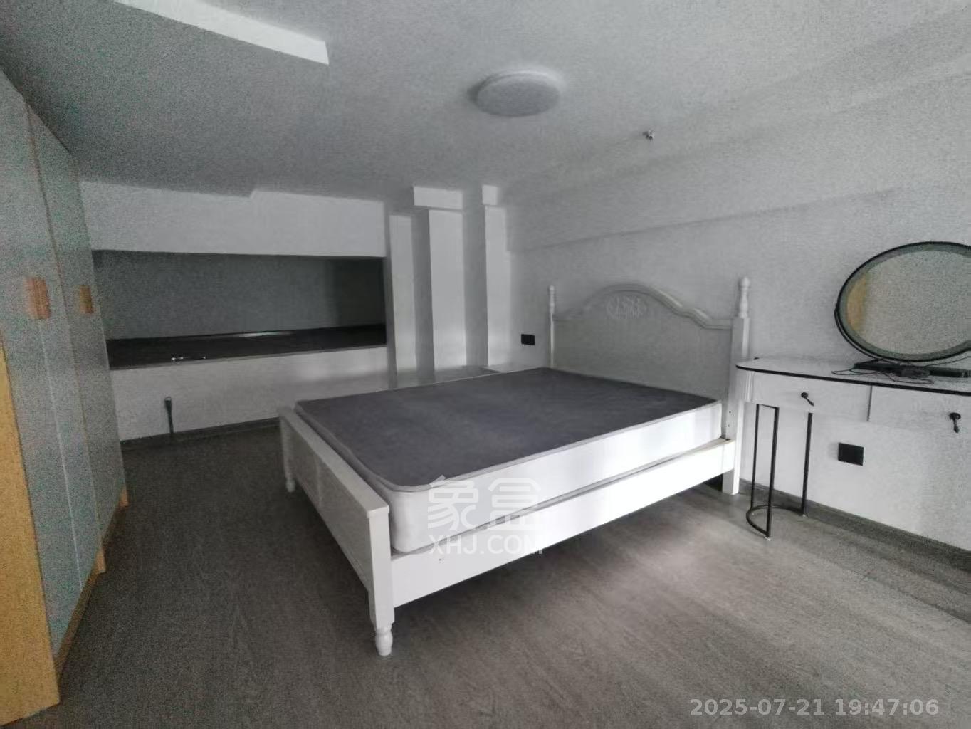 北辰时光里  2室2厅1卫   2100.00元/月室内图