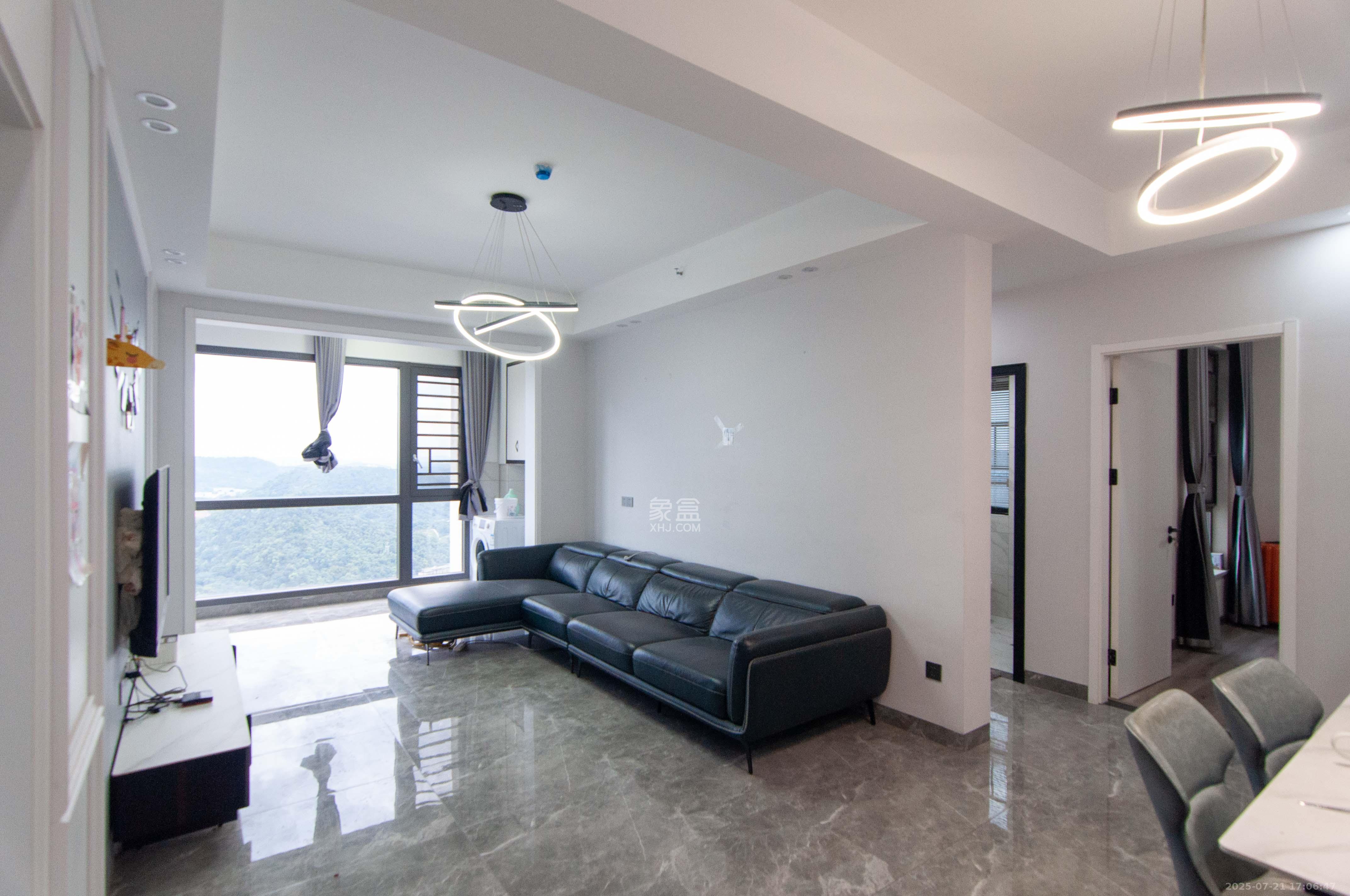 佳兆业云顶梅溪湖(佳兆业梅溪荟) 3室1厅2卫 112.0万 佳兆业云顶梅溪湖(佳兆业梅溪荟) 3室1厅2卫 112.0万客厅