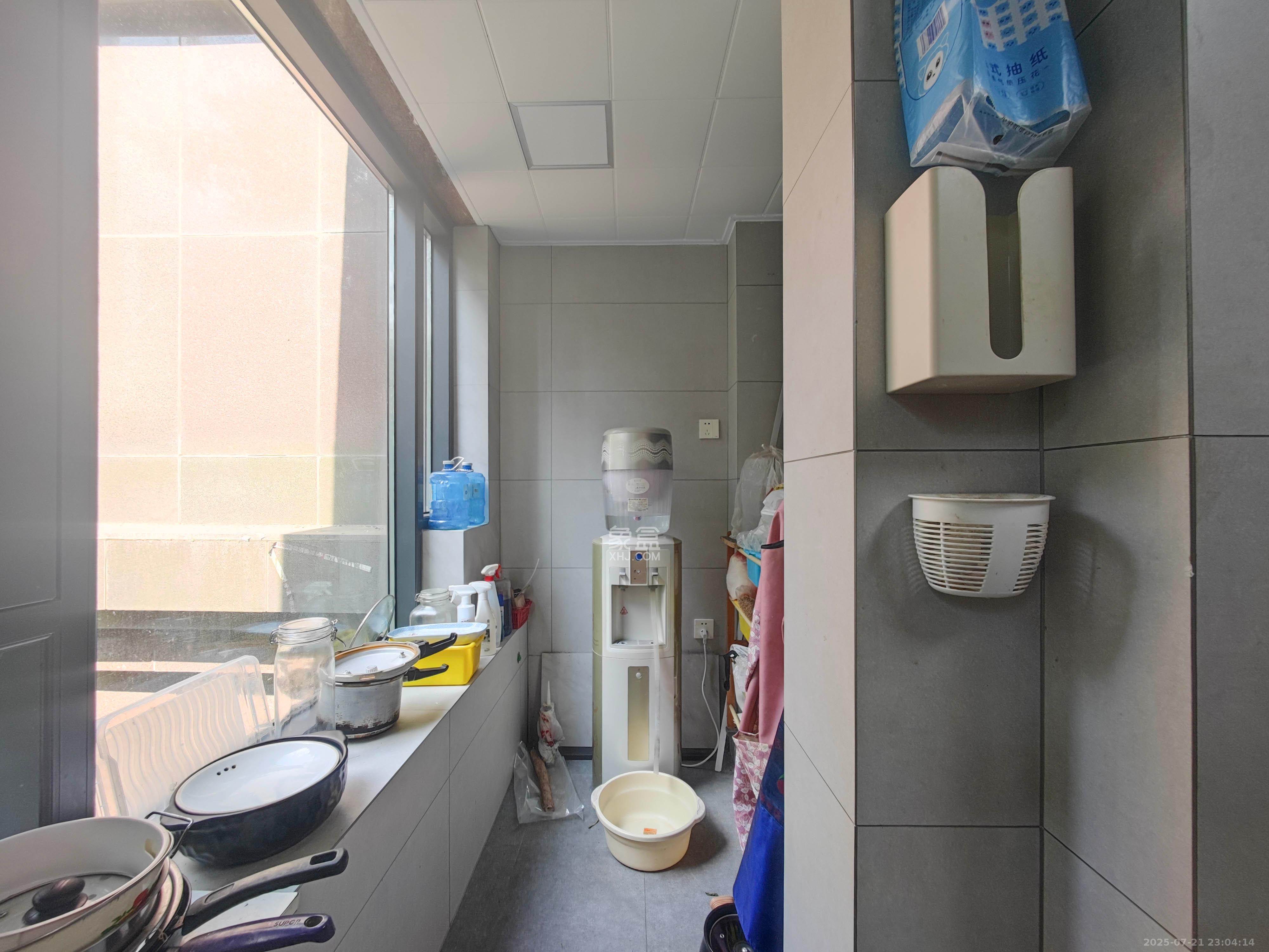 五矿万境水岸一期（万境水岸嘉苑）  3室2厅2卫   135.80万阳台