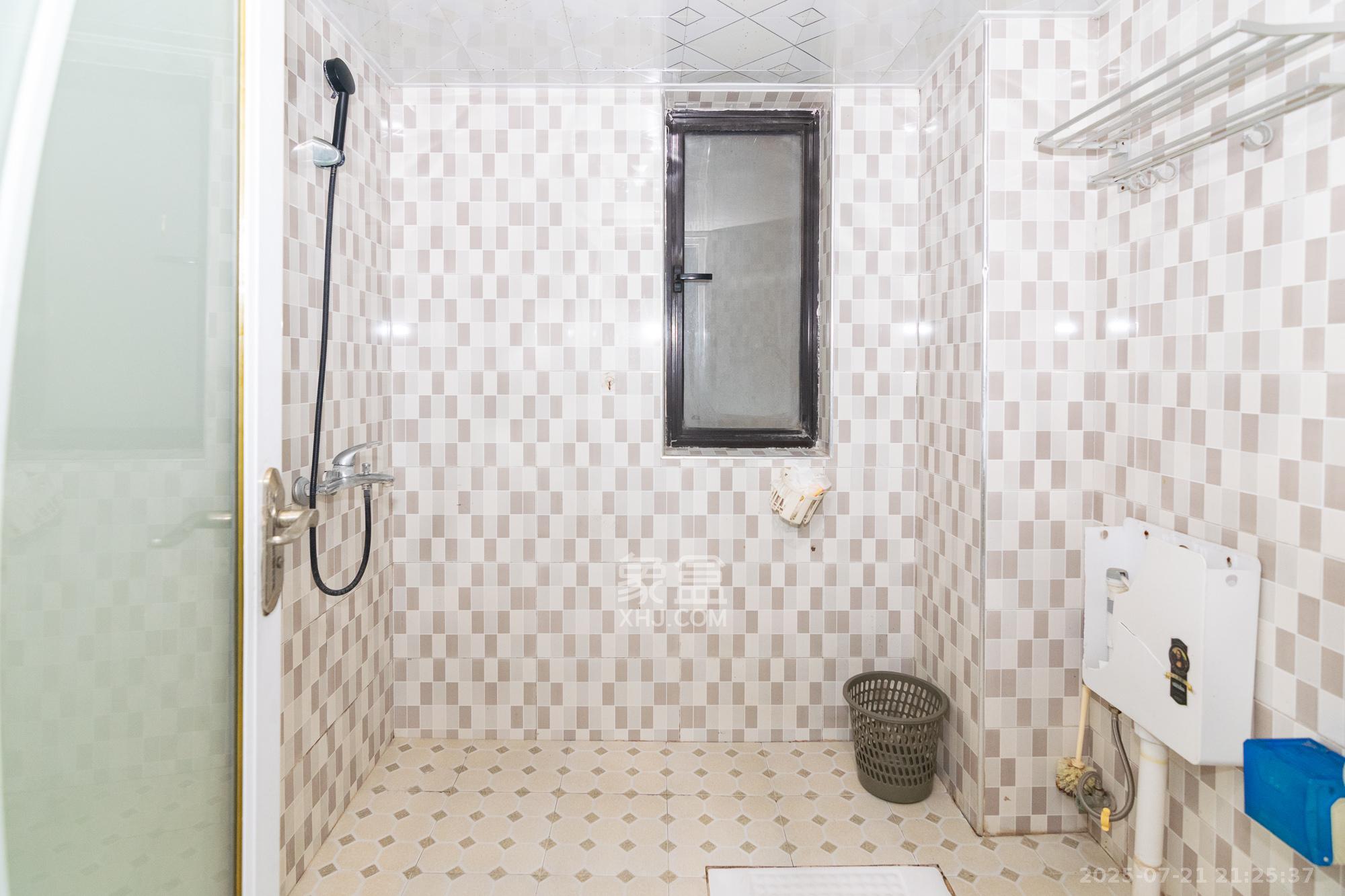 新城国际花都  2室2厅1卫    40.0万 新城国际花都  2室2厅1卫    40.0万卫生间