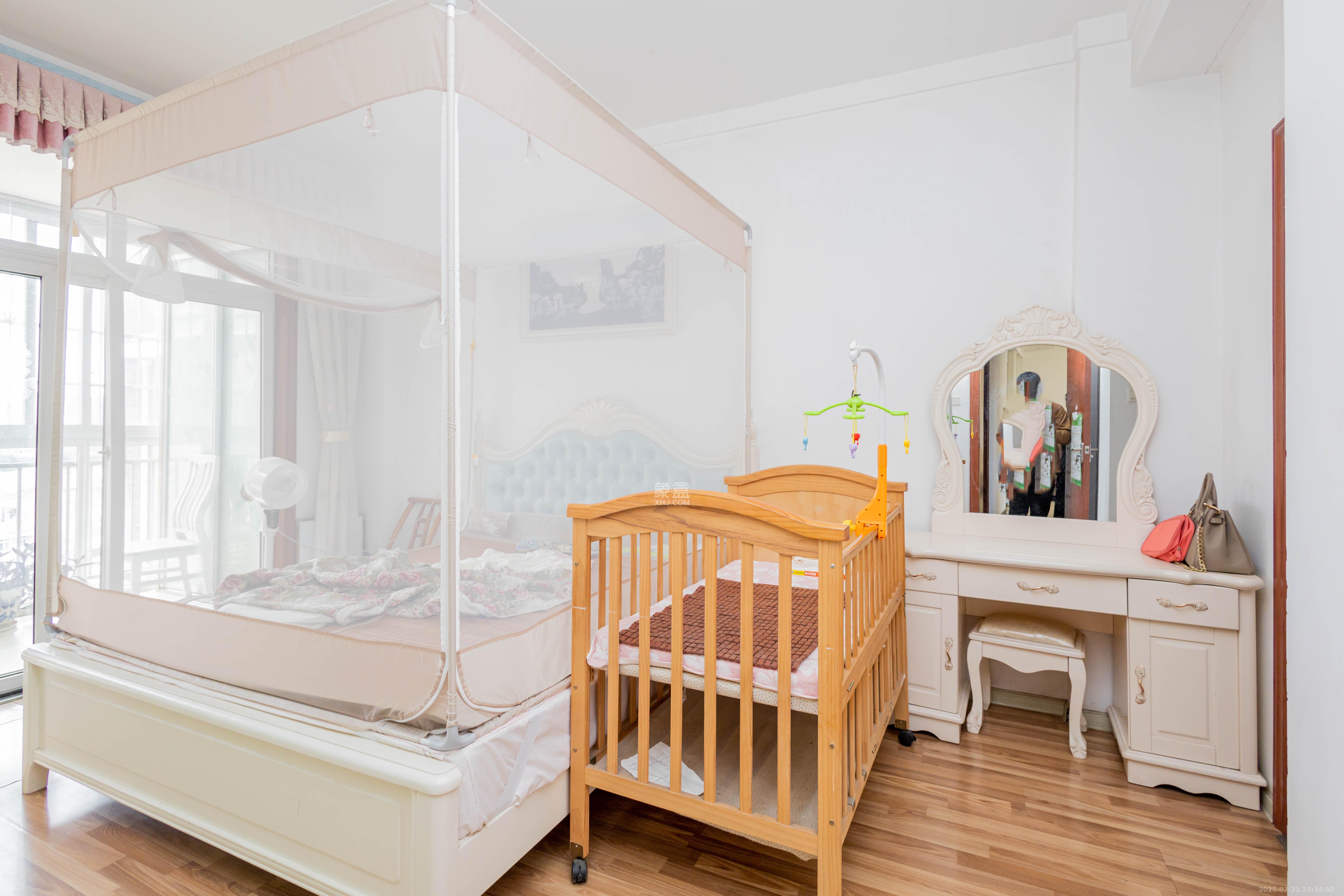 星城国际 3室2厅2卫 48.8万 星城国际 3室2厅2卫 48.8万卧室