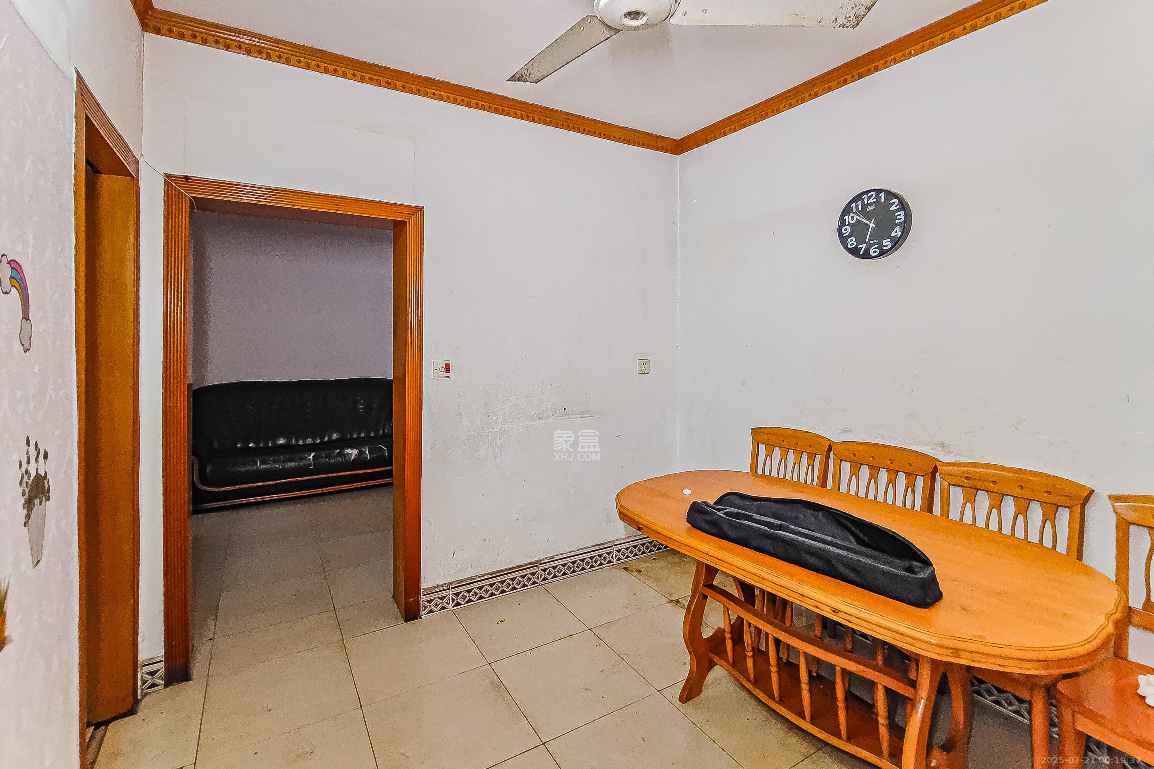 文庙坪小区  2室1厅1卫    62.8万 文庙坪小区  2室1厅1卫    62.8万客厅