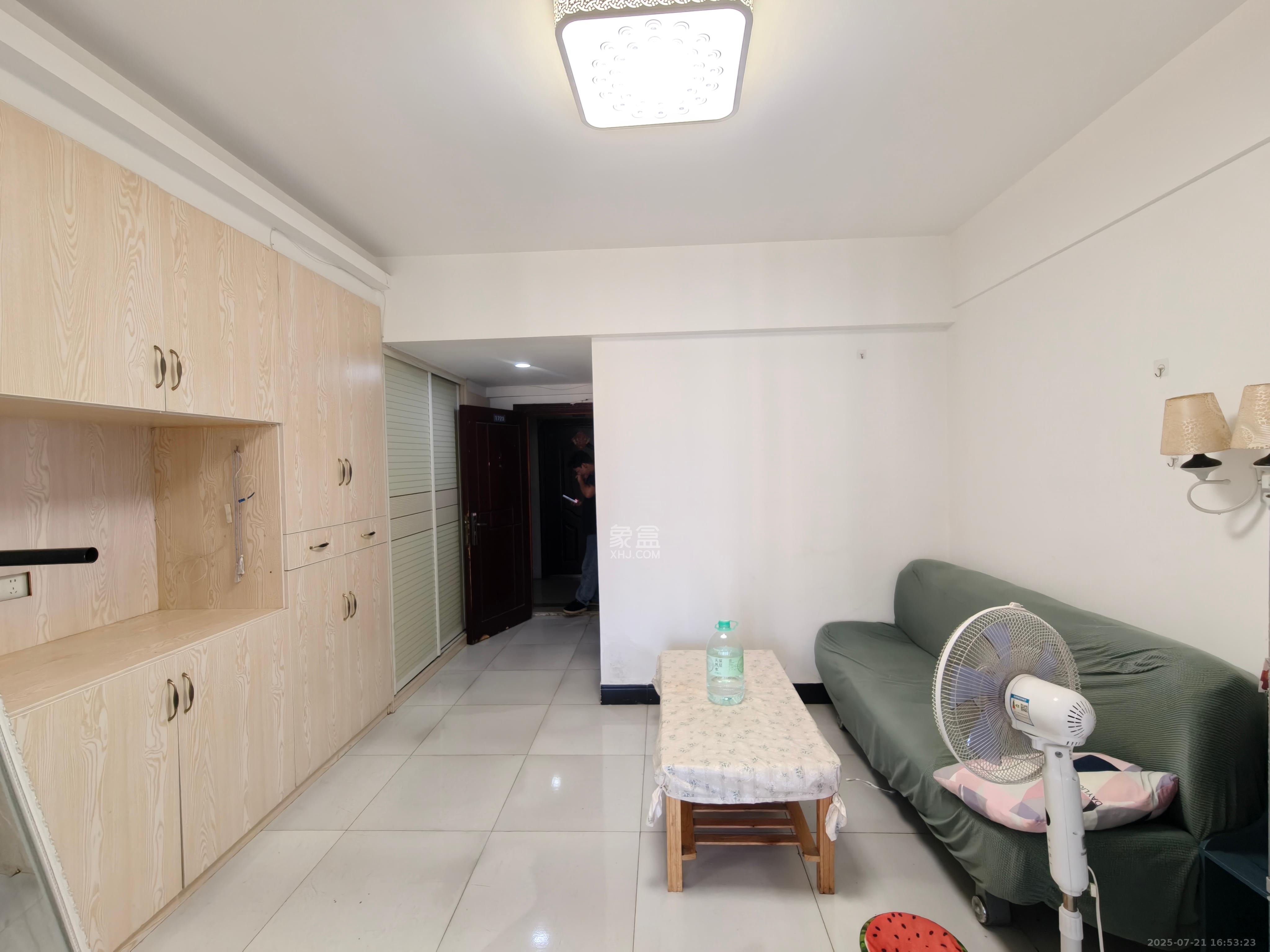 天健芙蓉盛世一期  1室1厅1卫   1850.00元/月室内图
