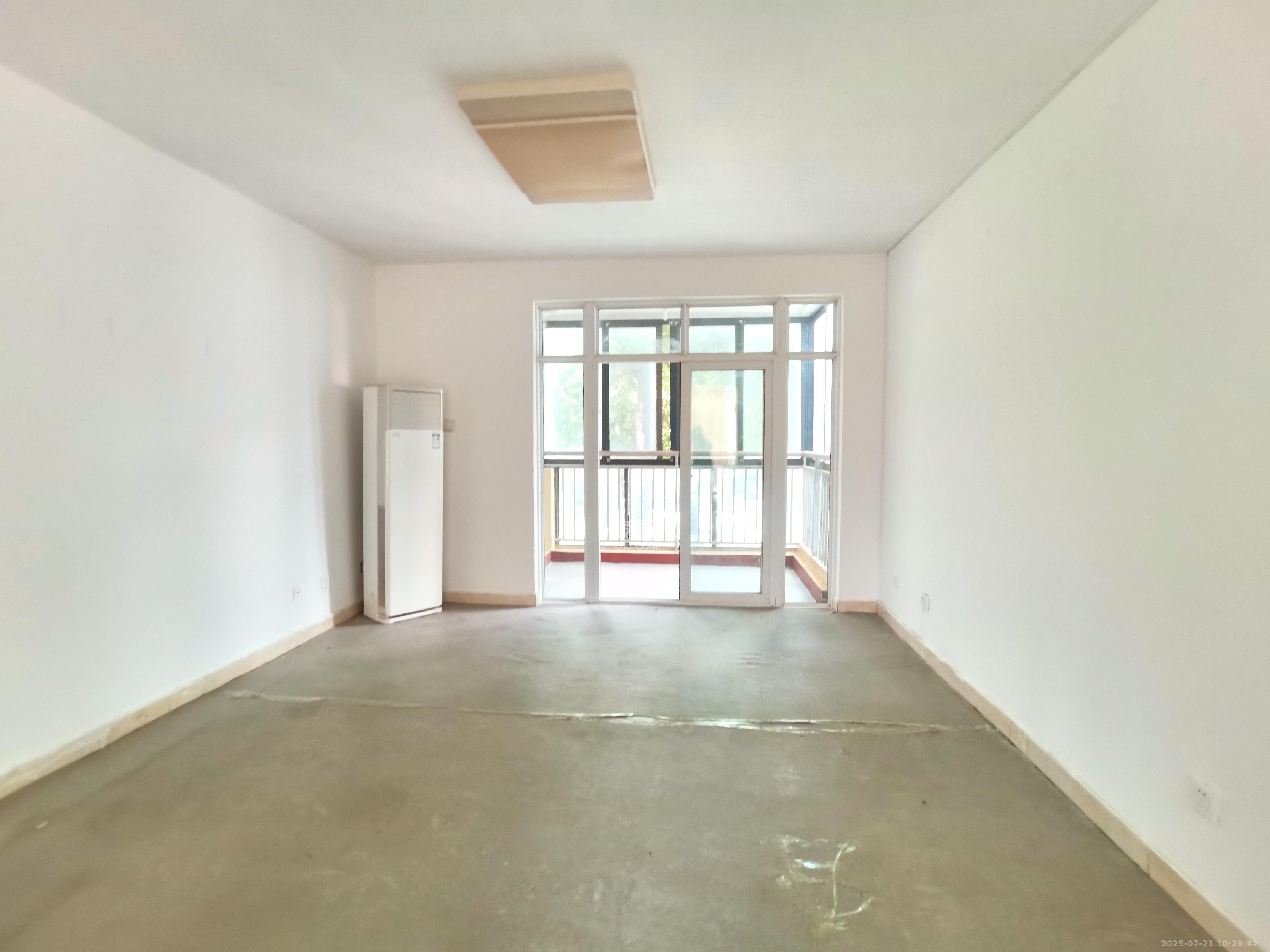 山语城一期  3室1厅2卫    2100.0元/月 山语城一期  3室1厅2卫    2100.0元/月