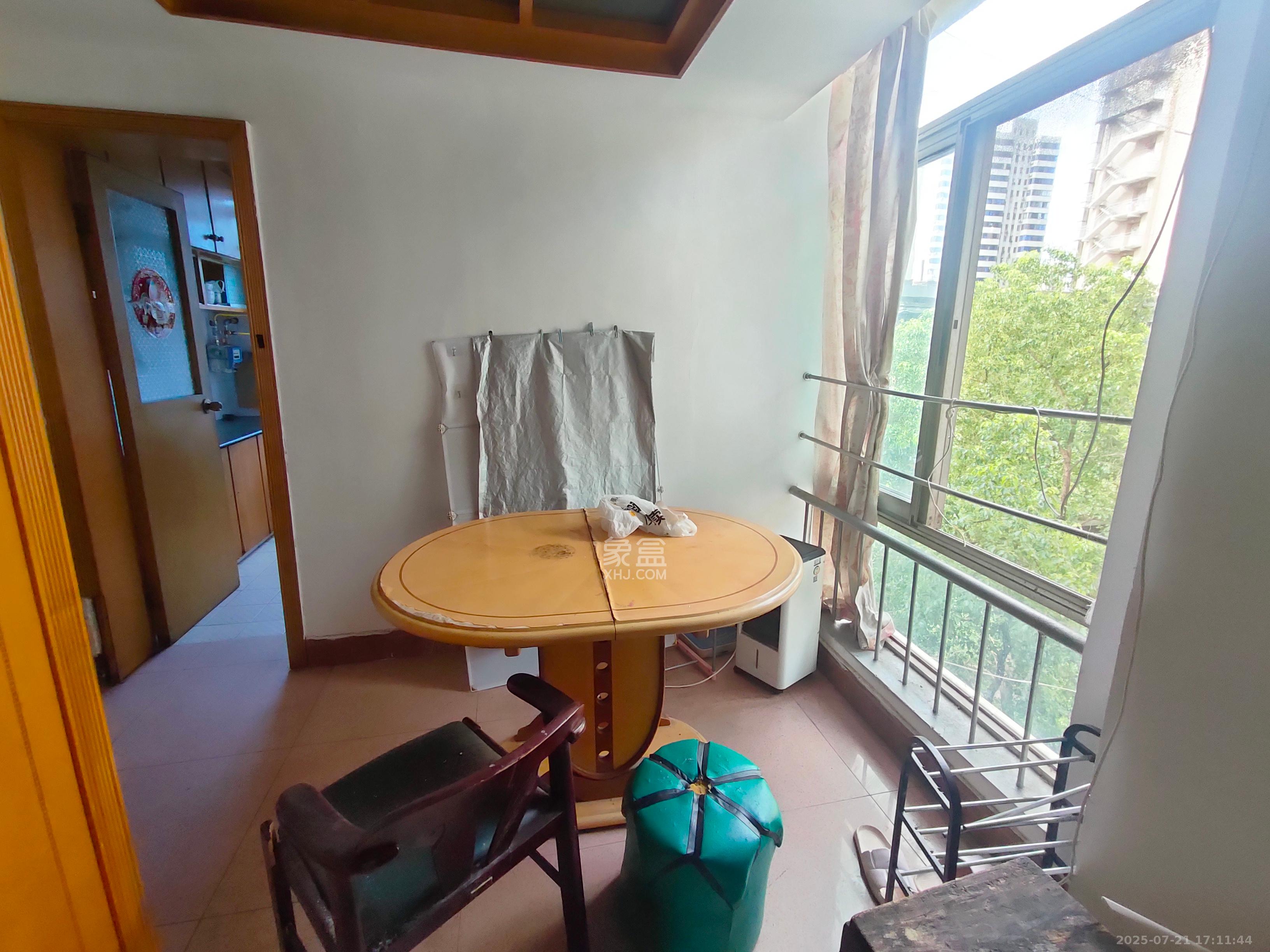 红旗区一片 3室2厅1卫 2000.0元/月 红旗区一片 3室2厅1卫 2000.0元/月室内图