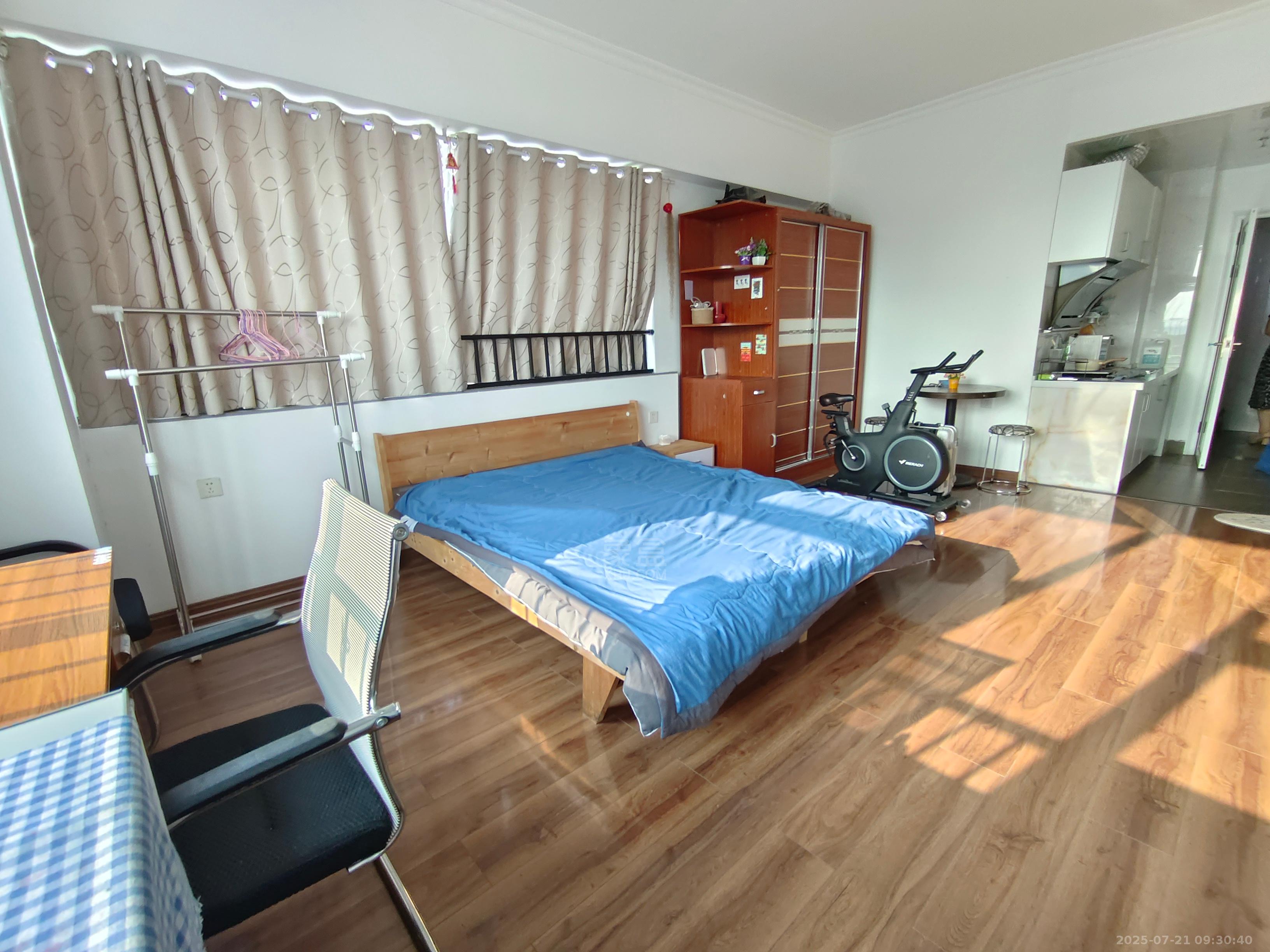 文艺复兴(未来城)  1室1厅1卫    1300.0元/月 文艺复兴(未来城)  1室1厅1卫    1300.0元/月