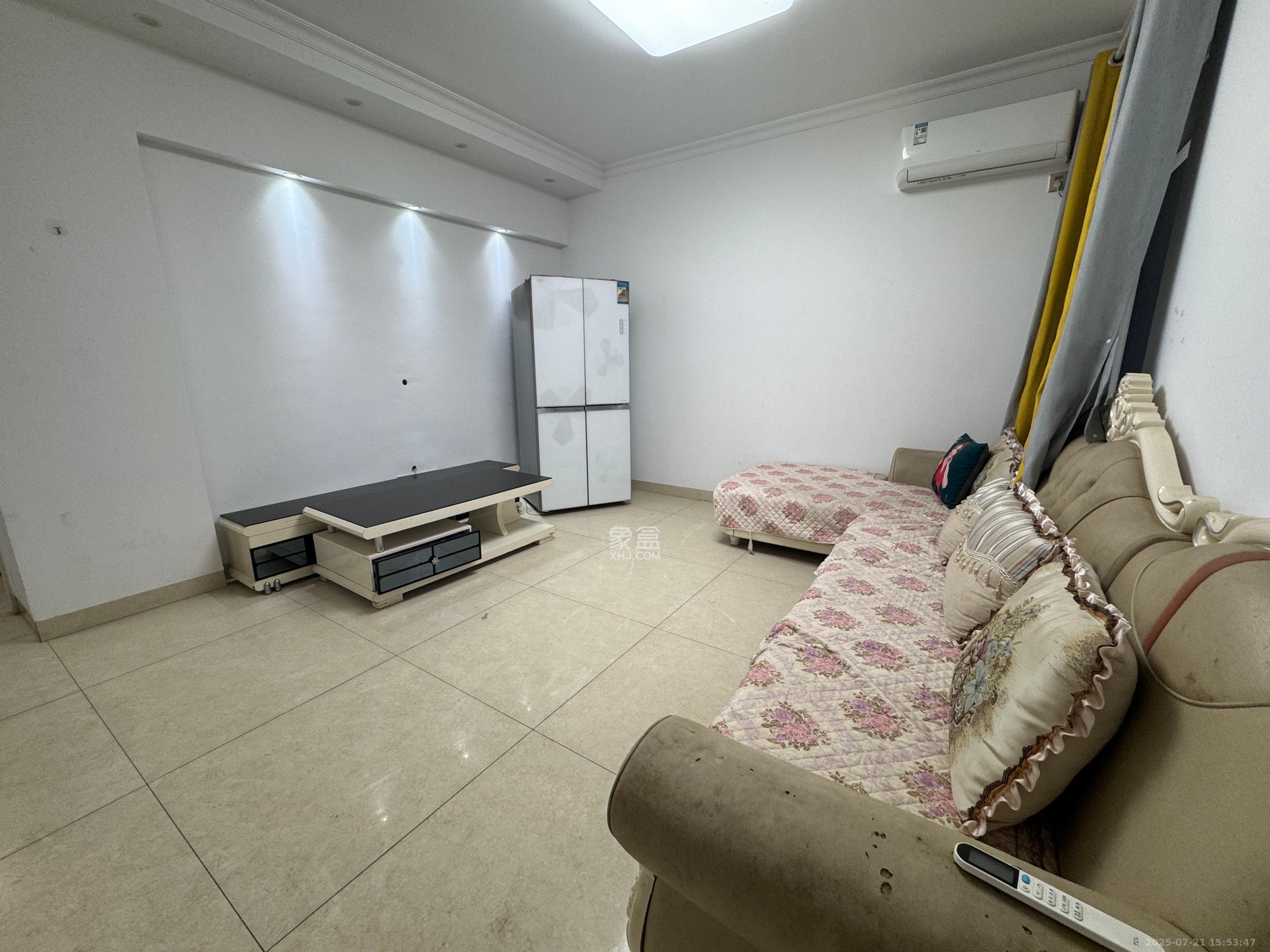 兴联母山小区 3室2厅1卫 1300.0元/月 兴联母山小区 3室2厅1卫 1300.0元/月室内图