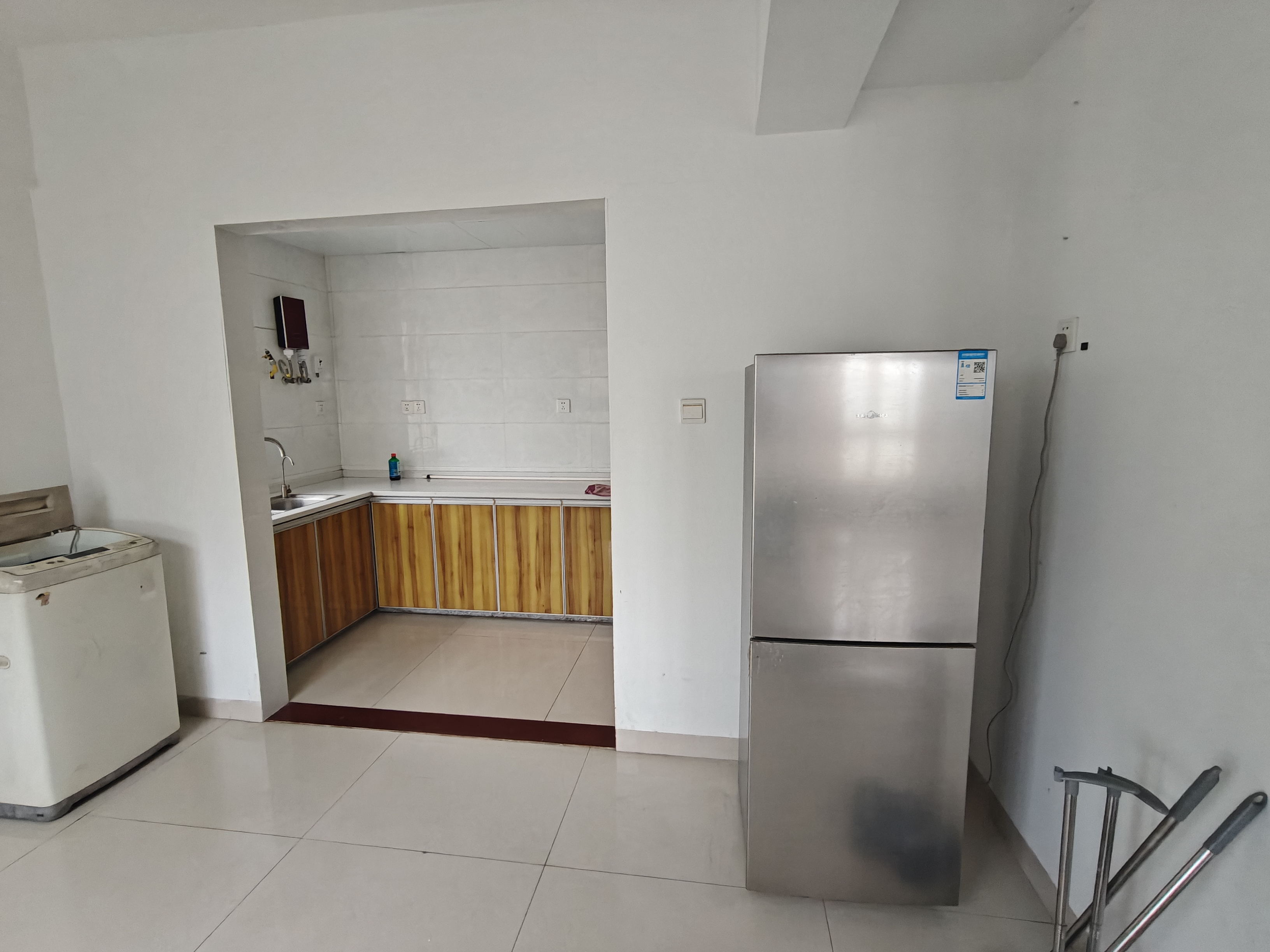 正业广场 4室2厅2卫 4000.0元/月 正业广场 4室2厅2卫 4000.0元/月室内图