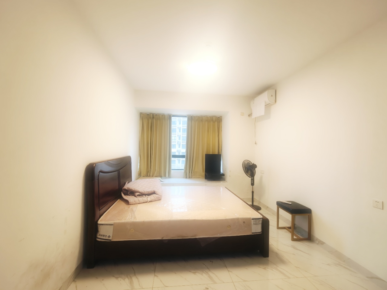 万达广场骏豪仕家(万达公馆)  3室2厅2卫    2600.0元/月 万达广场骏豪仕家(万达公馆)  3室2厅2卫    2600.0元/月室内图