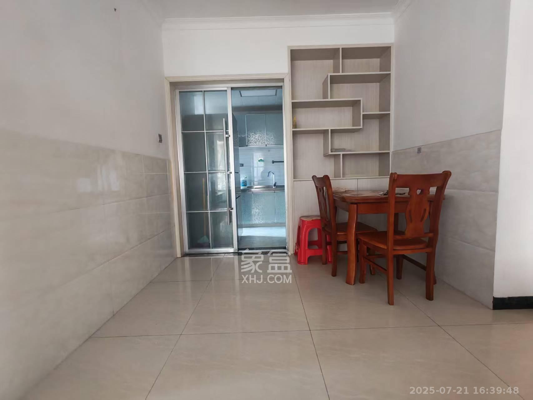 泊林晶城  4室2厅2卫    1700.0元/月 泊林晶城  4室2厅2卫    1700.0元/月室内图