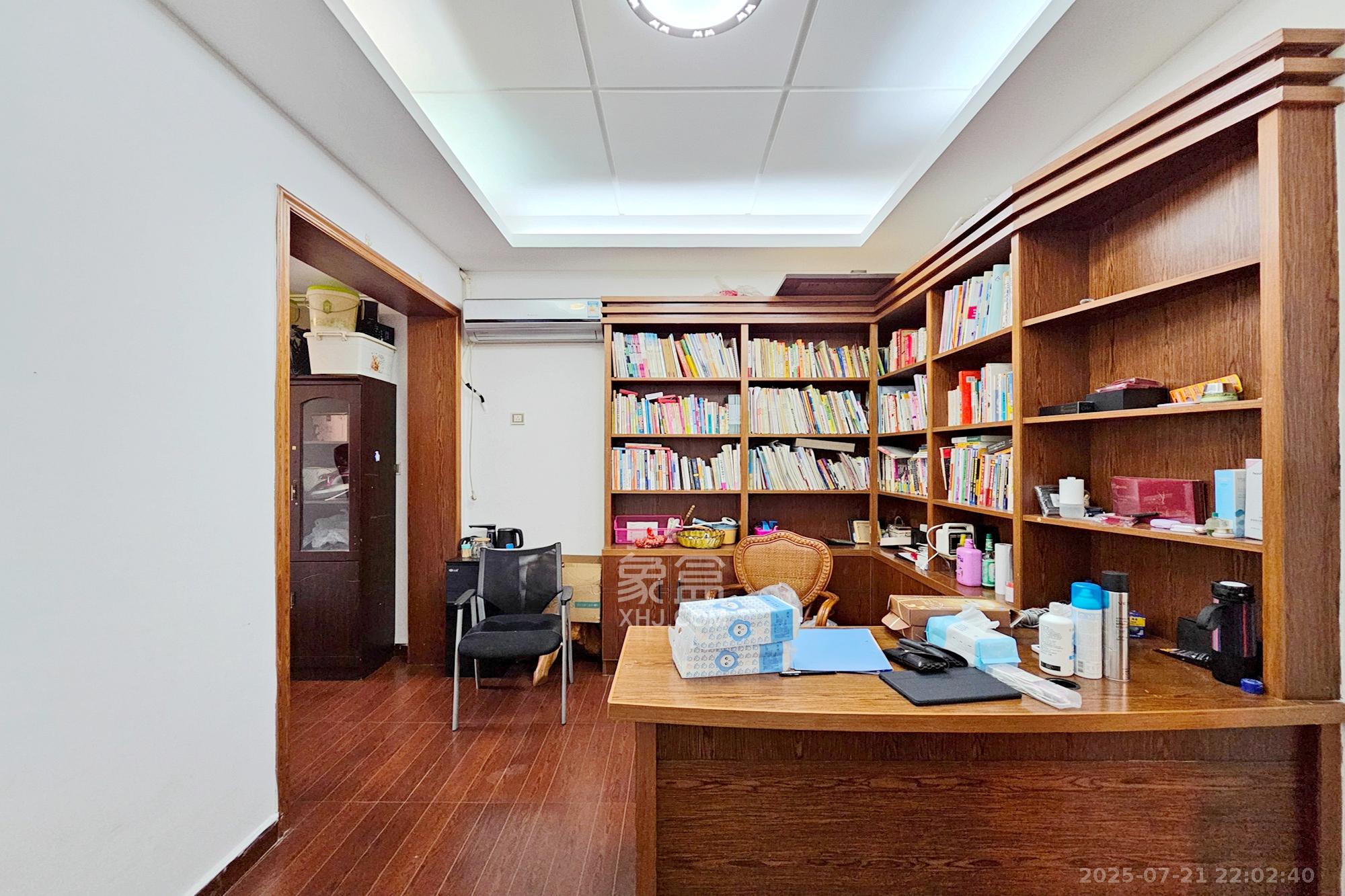 中隆国际御玺  4室2厅1卫    245.0万其他