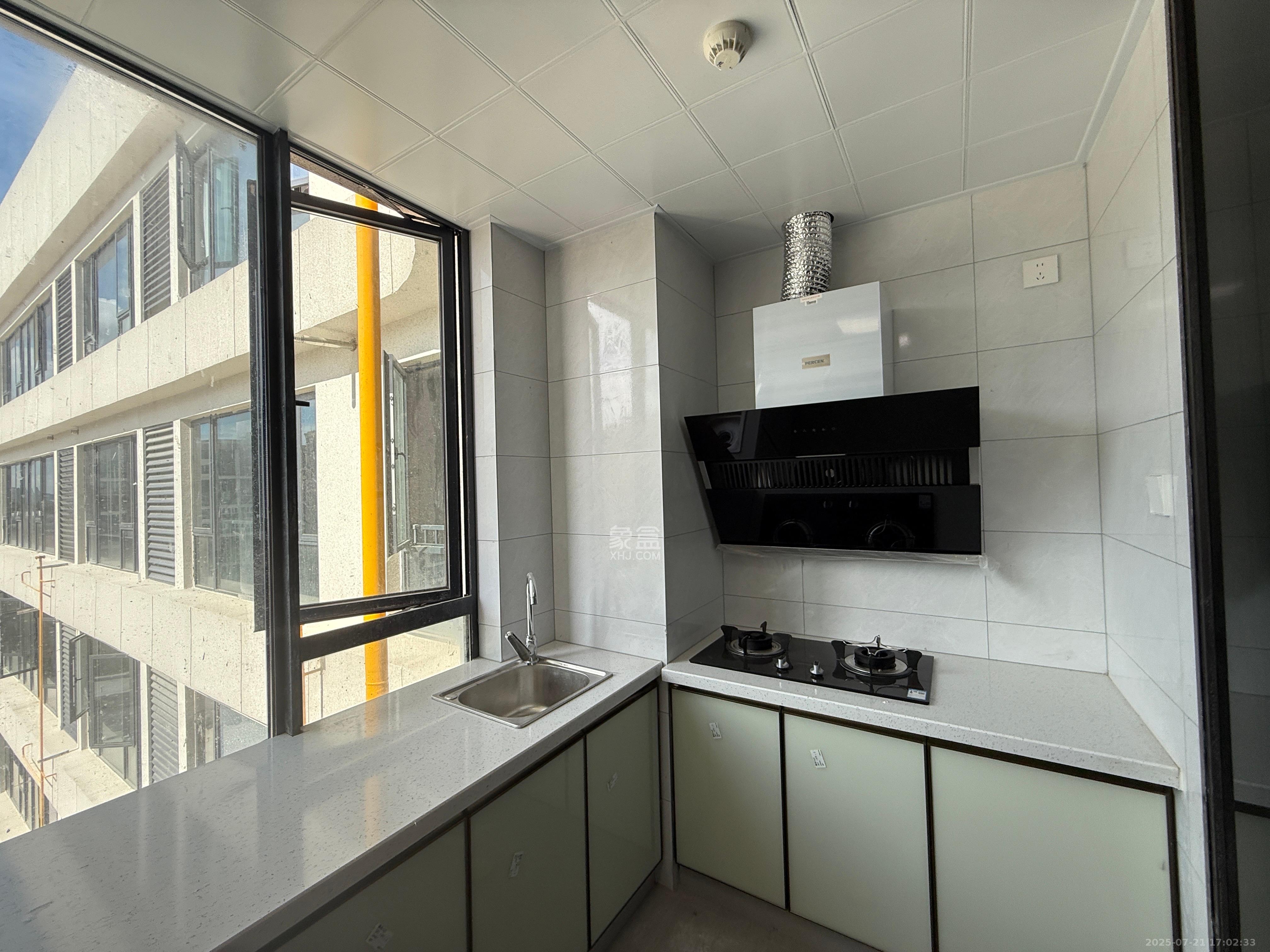 润城生鲜农贸大市场  1室1厅1卫    1280.0元/月室内图